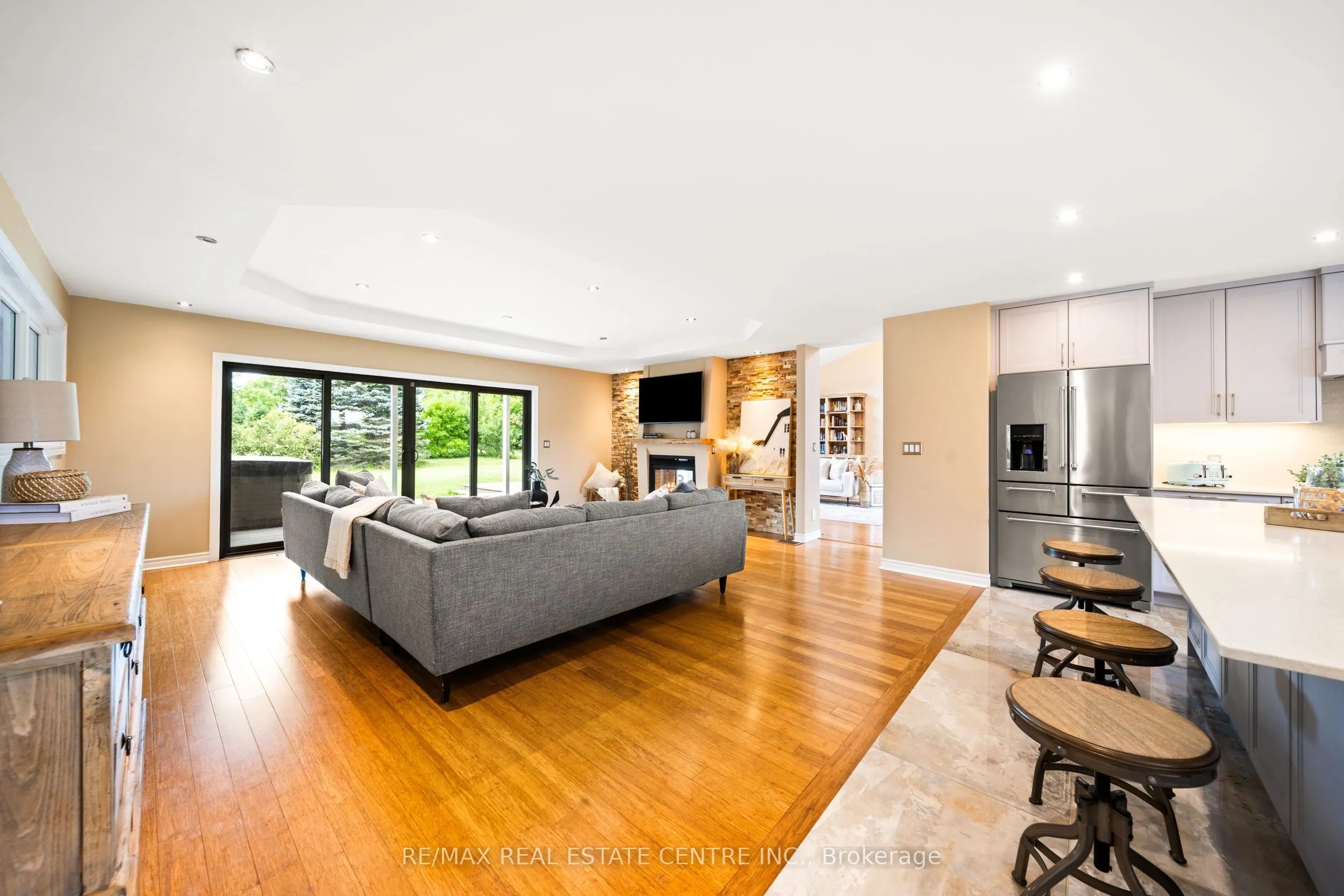 399 Old Brock Road