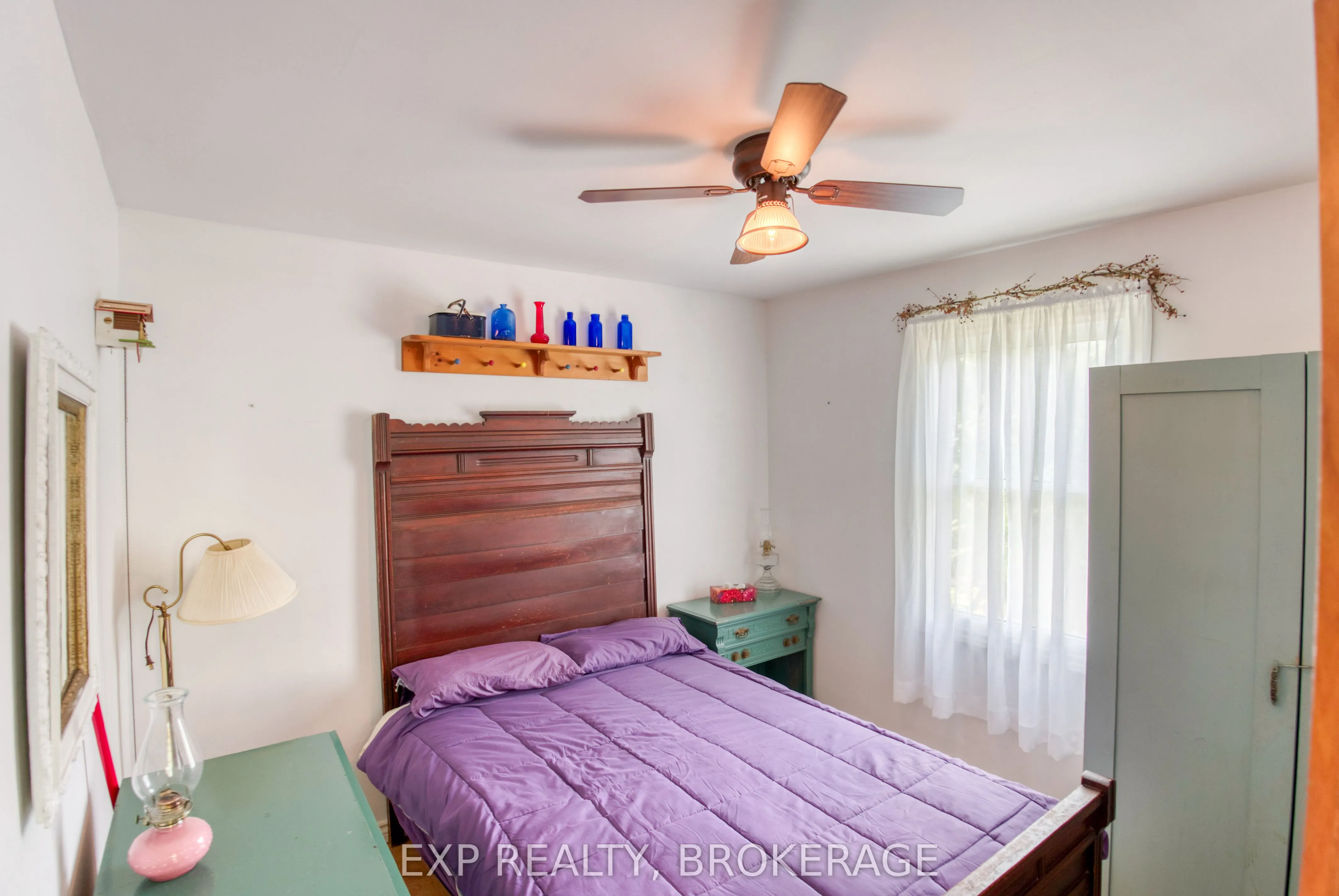 1036 Lakeshore Road