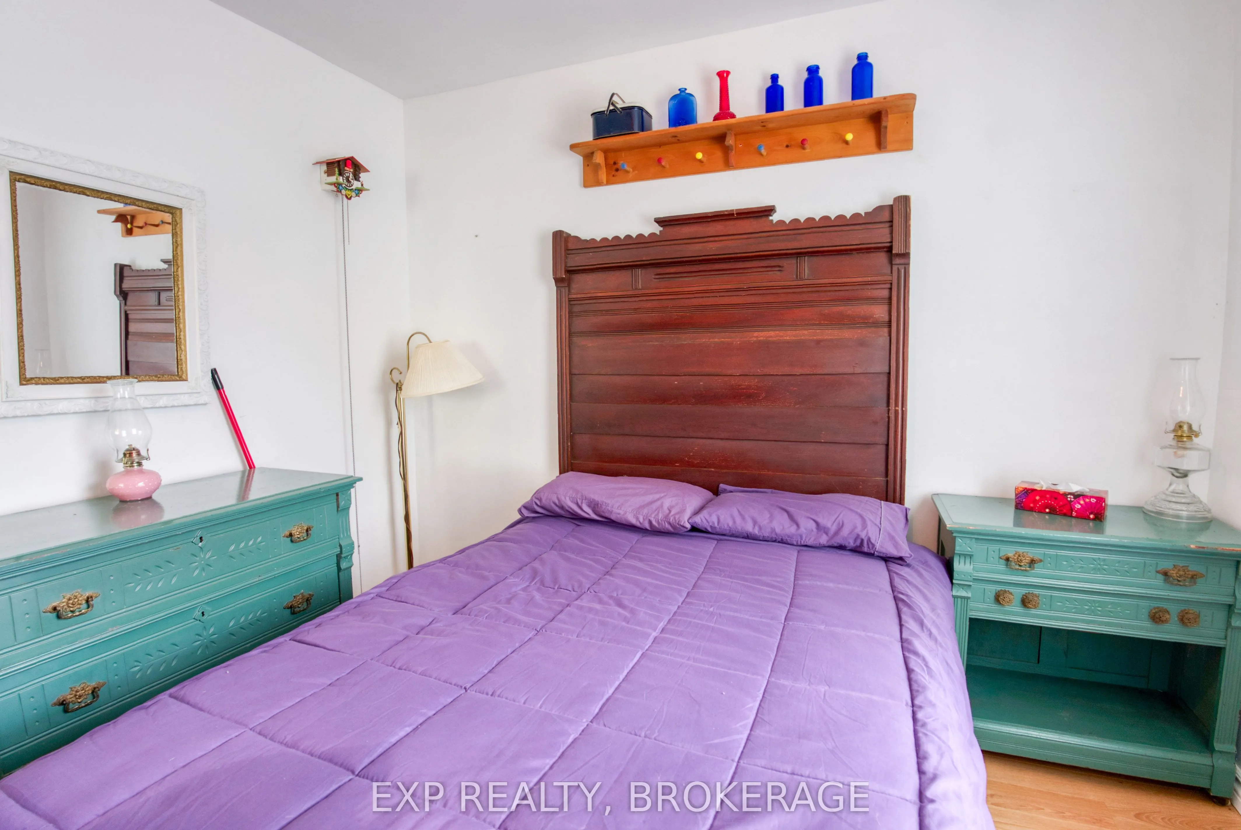 1036 Lakeshore Road