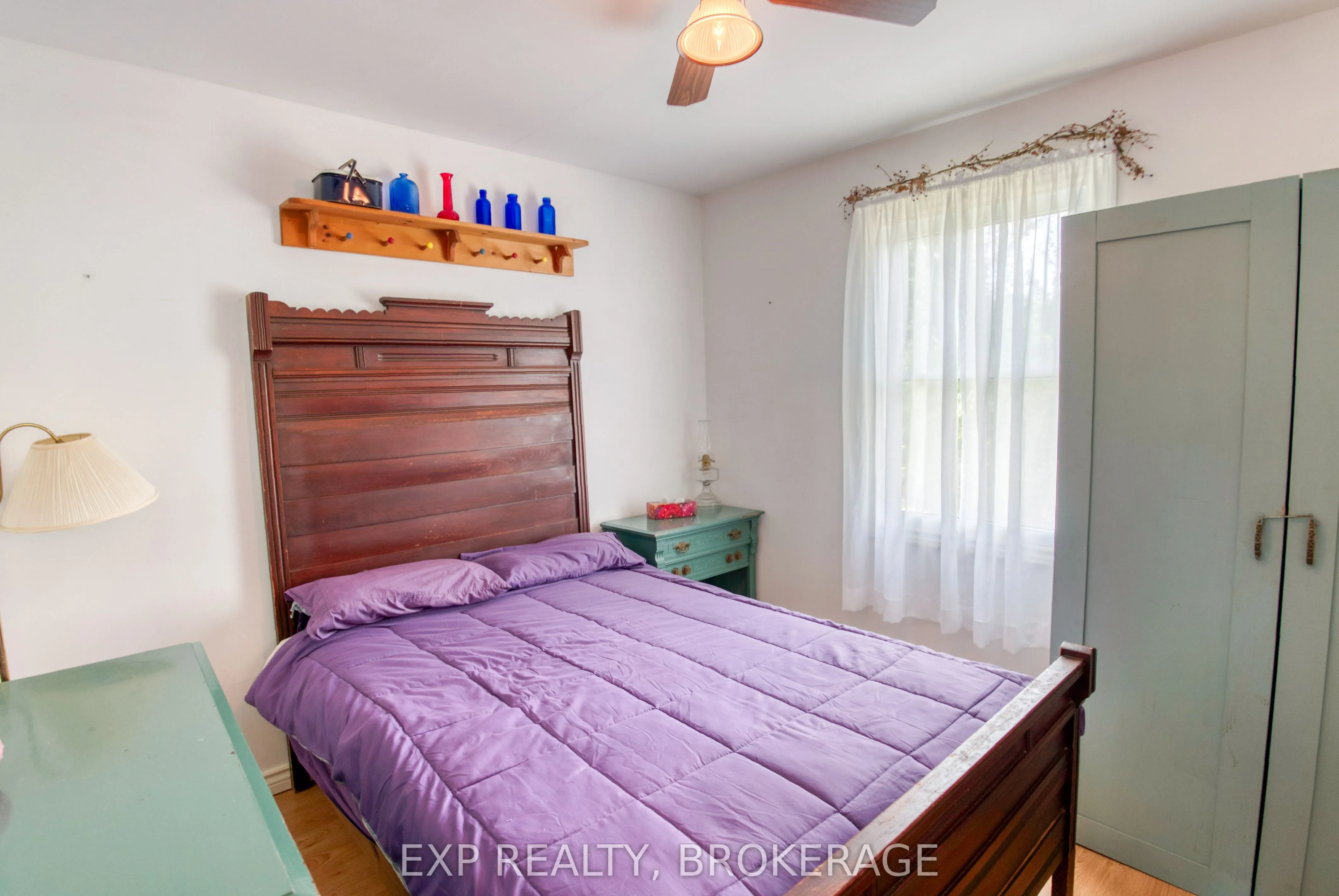 1036 Lakeshore Road