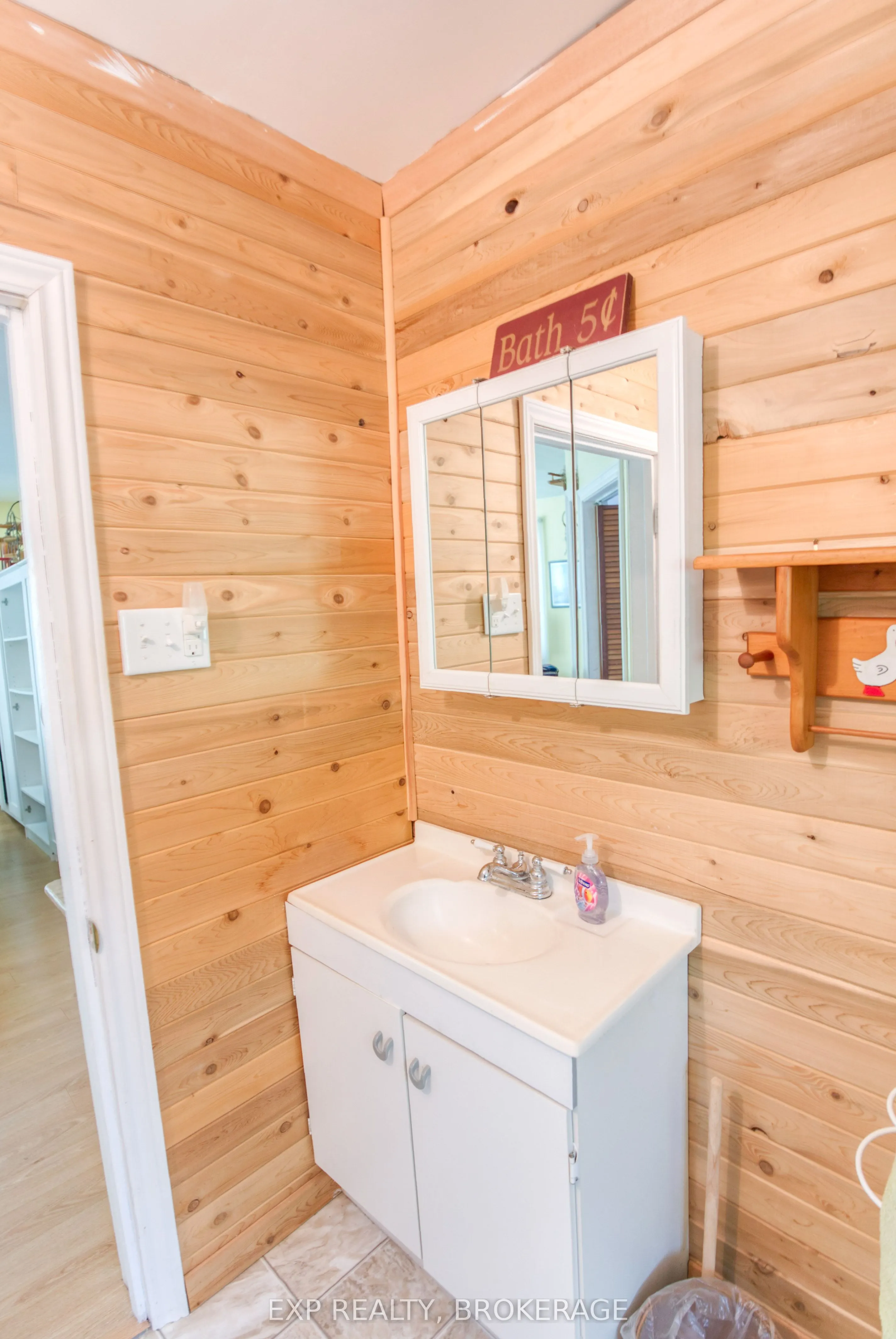1036 Lakeshore Road
