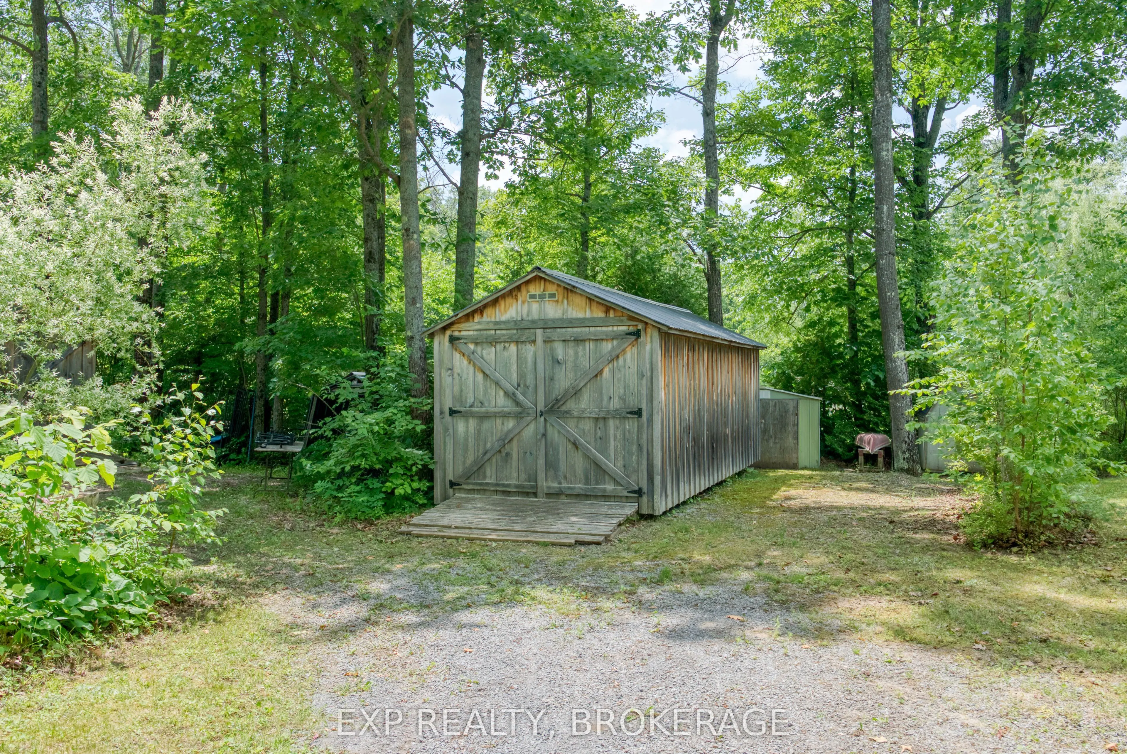 1036 Lakeshore Road