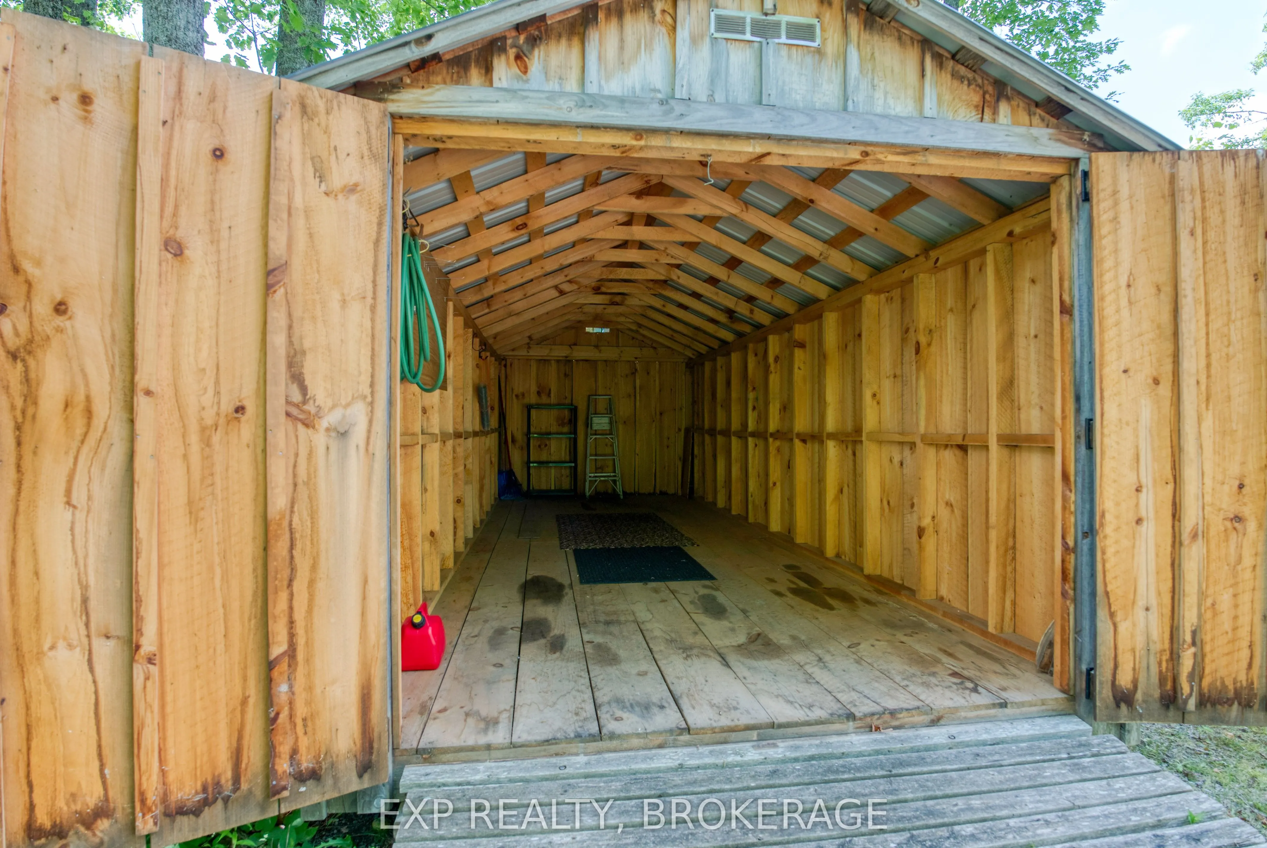 1036 Lakeshore Road
