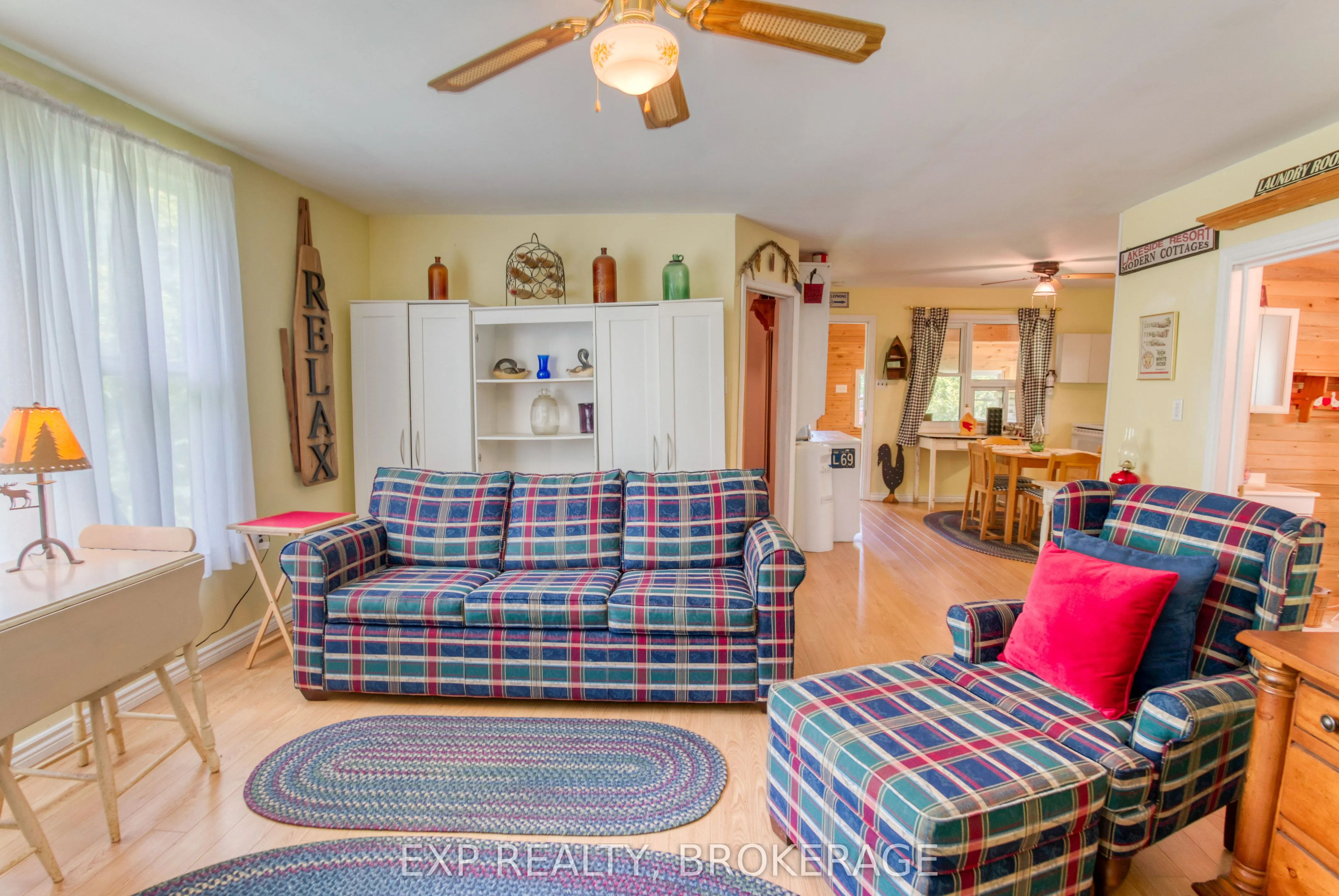 1036 Lakeshore Road