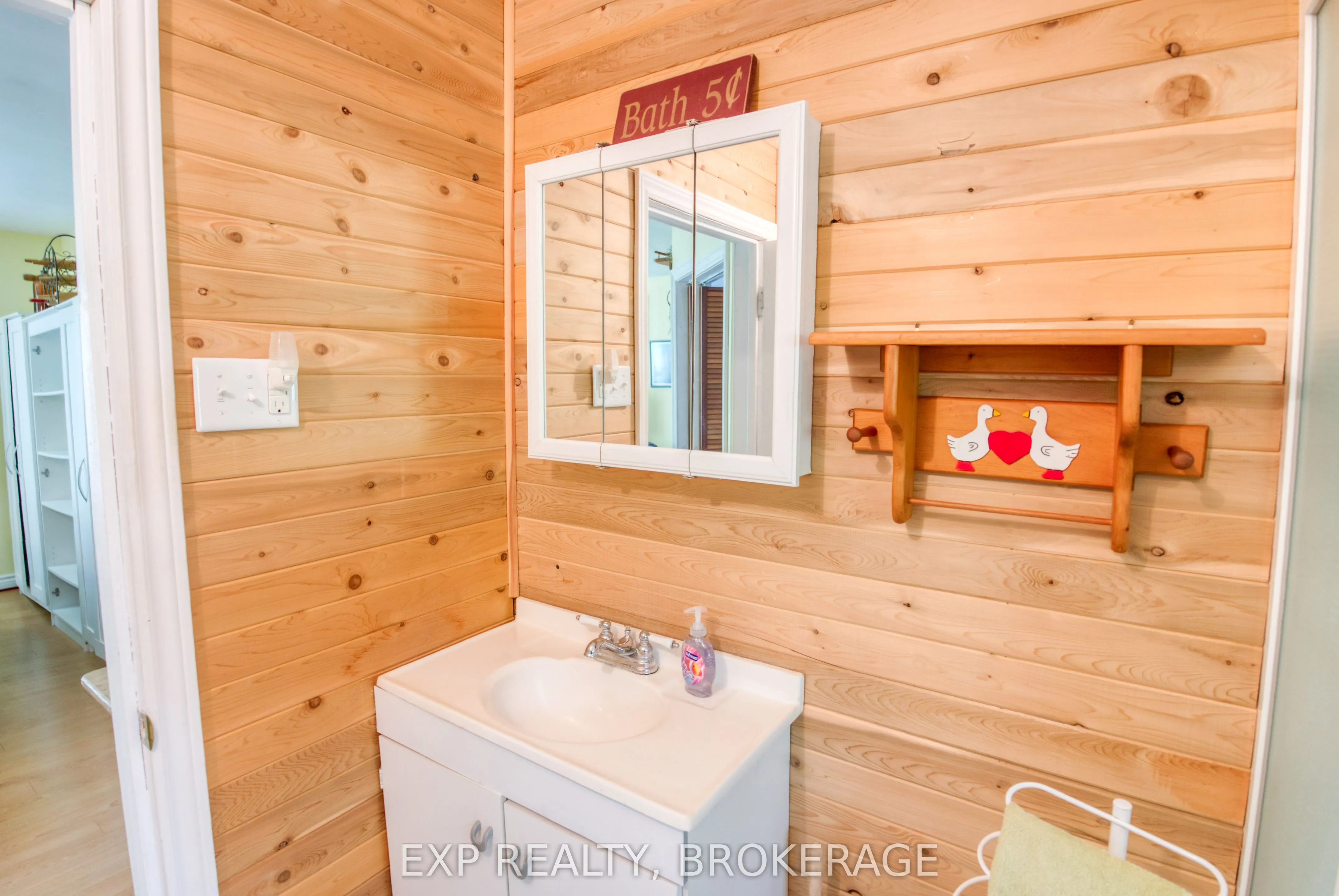 1036 Lakeshore Road