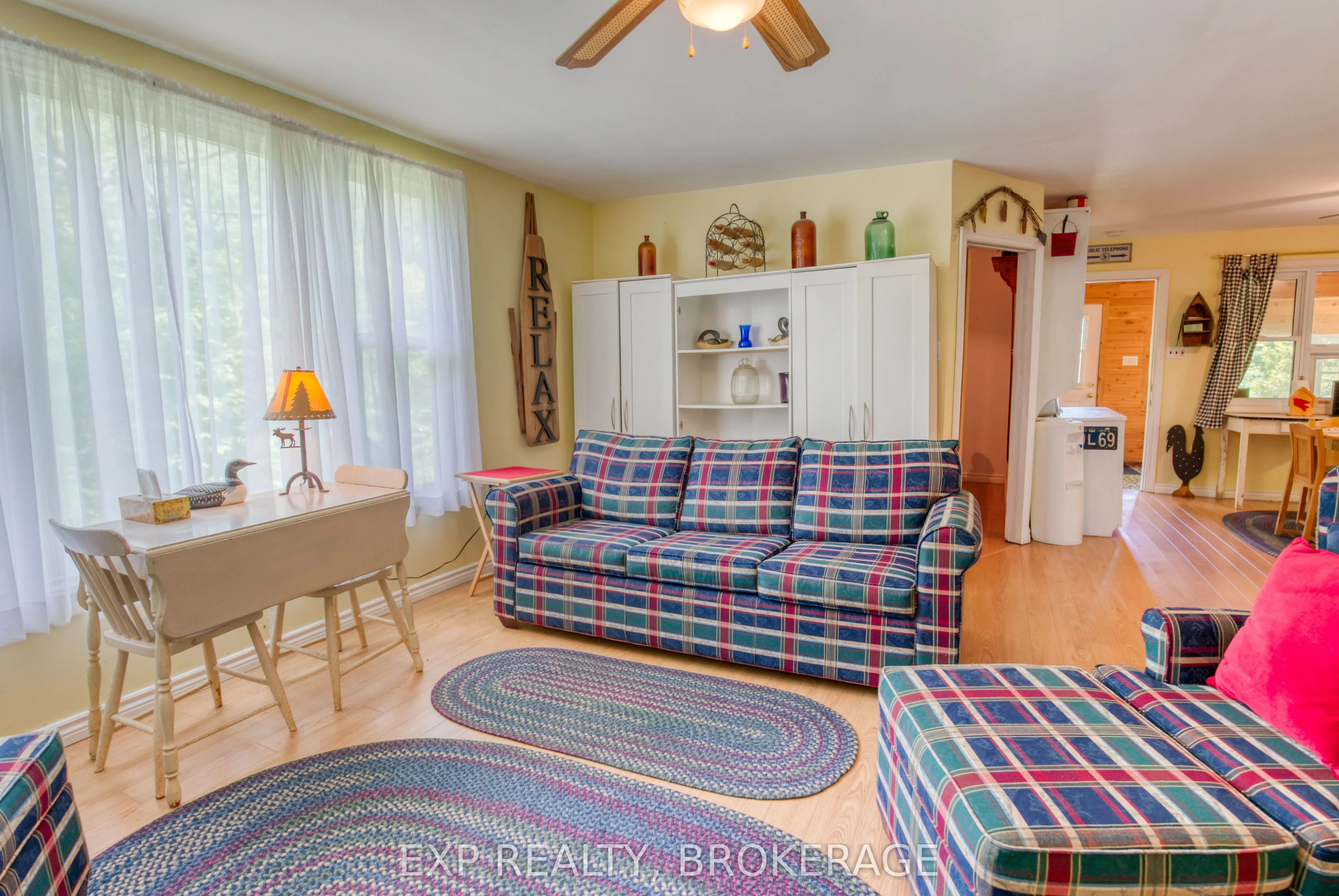 1036 Lakeshore Road