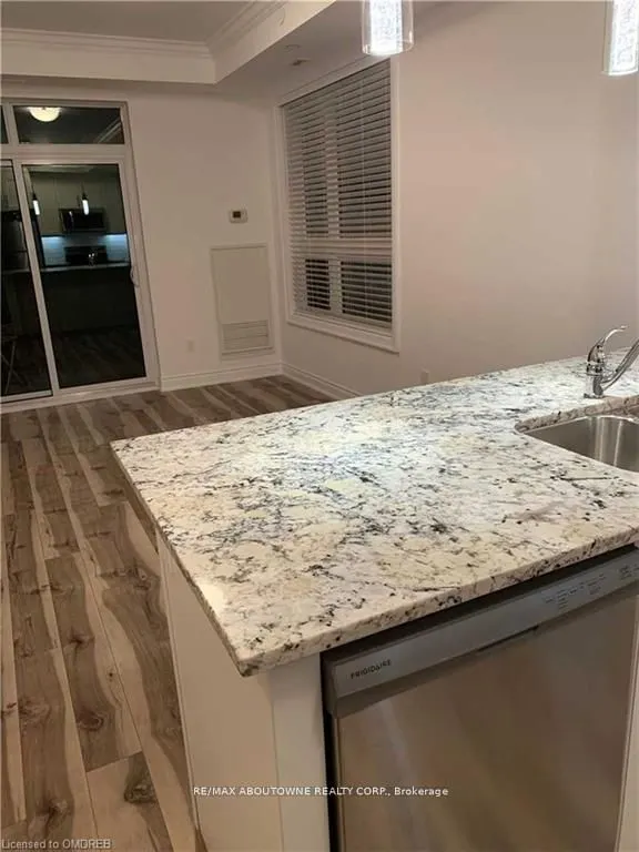 101 Shoreview Place, #510