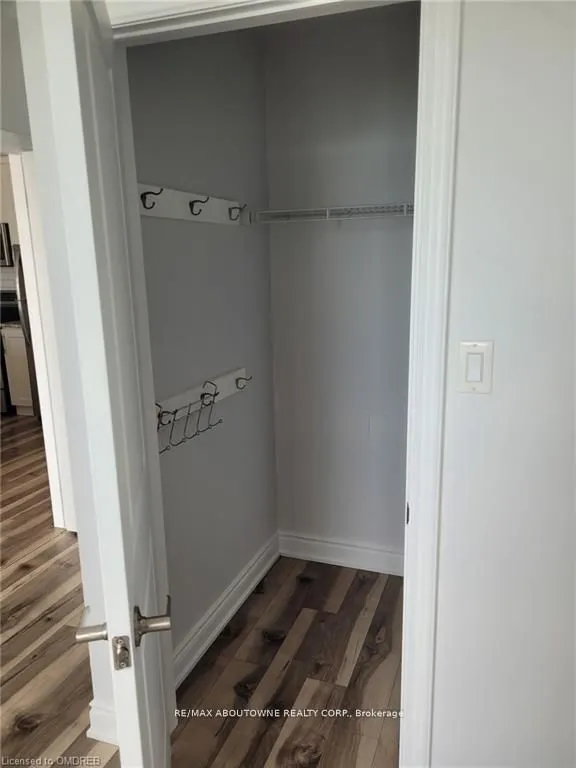 101 Shoreview Place, #510