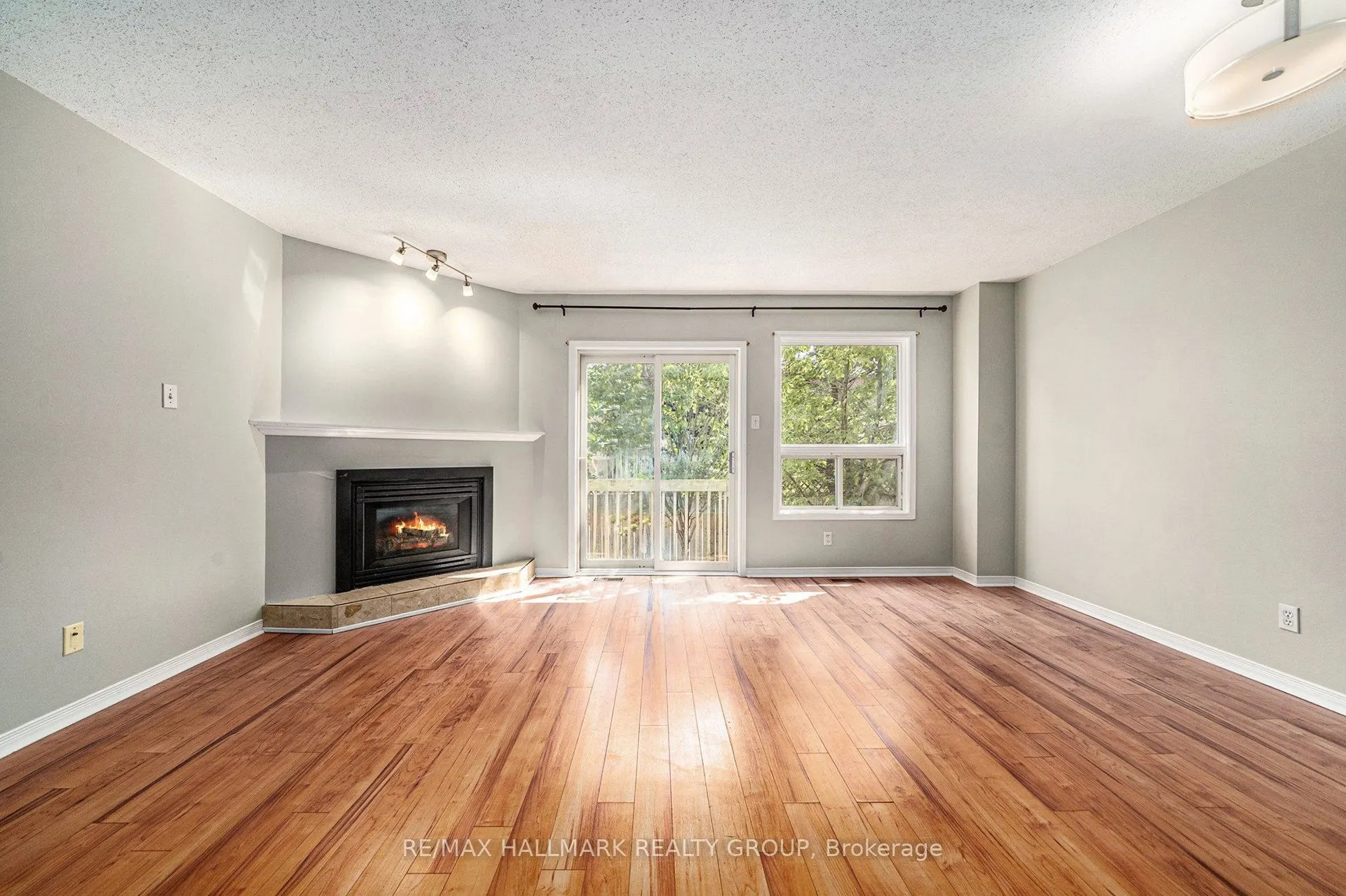 1563 Fisher Avenue, #10
