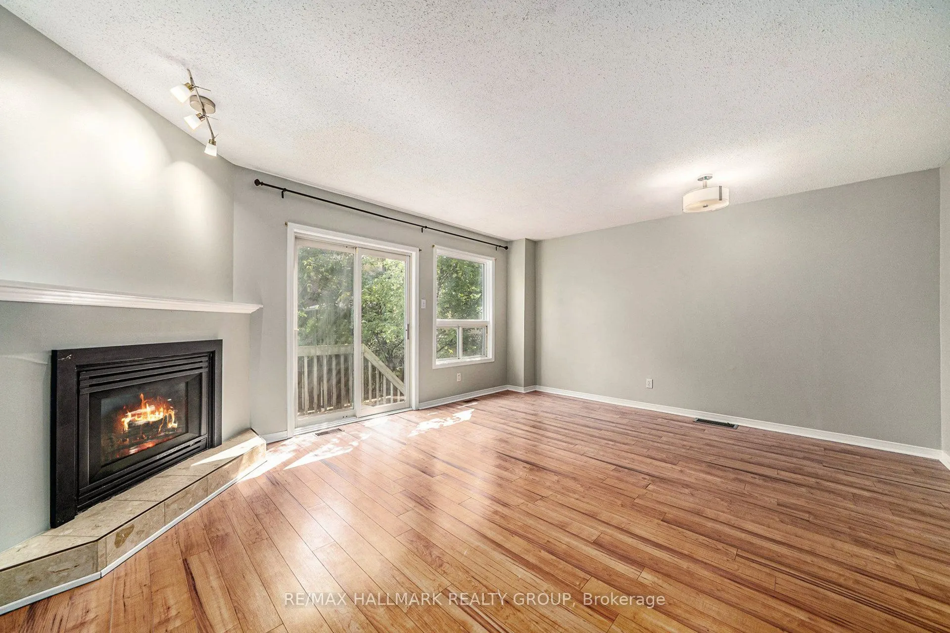 1563 Fisher Avenue, #10