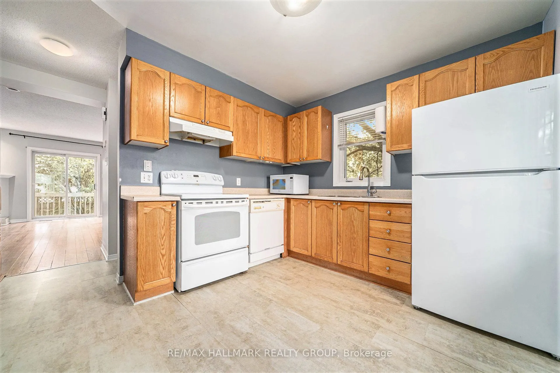 1563 Fisher Avenue, #10
