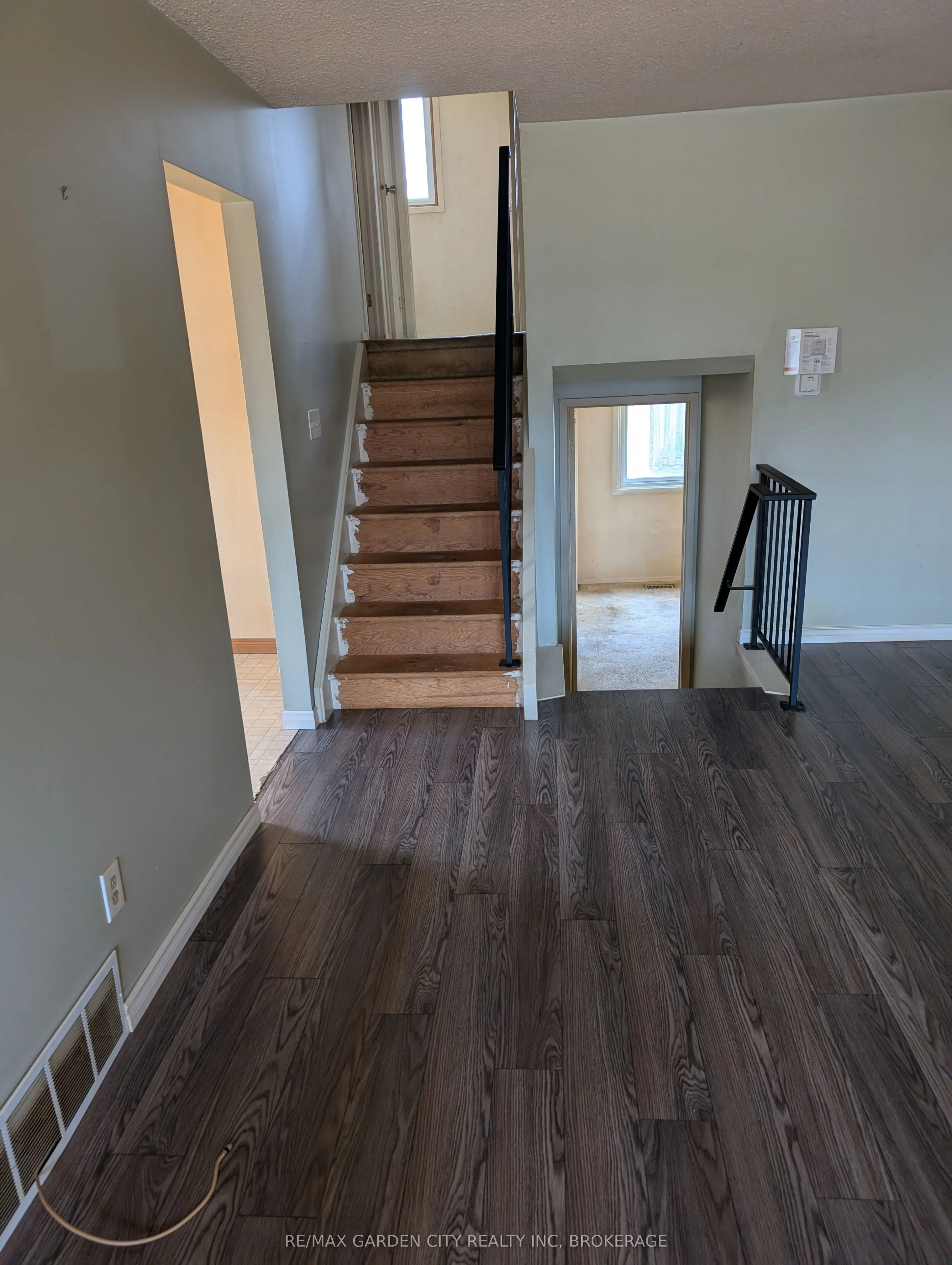 62 ALLAN Drive
