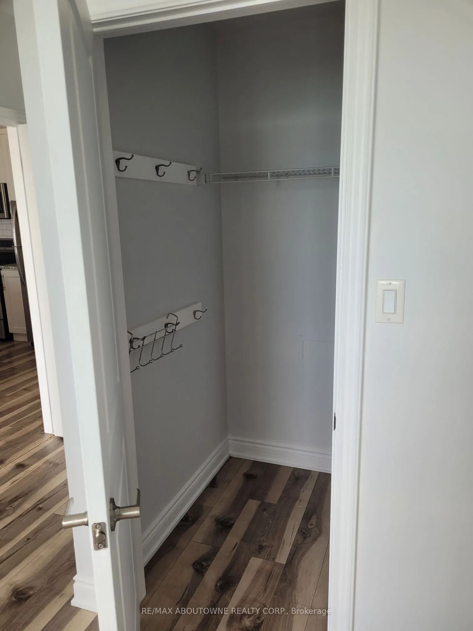 101 Shoreview Place, #510