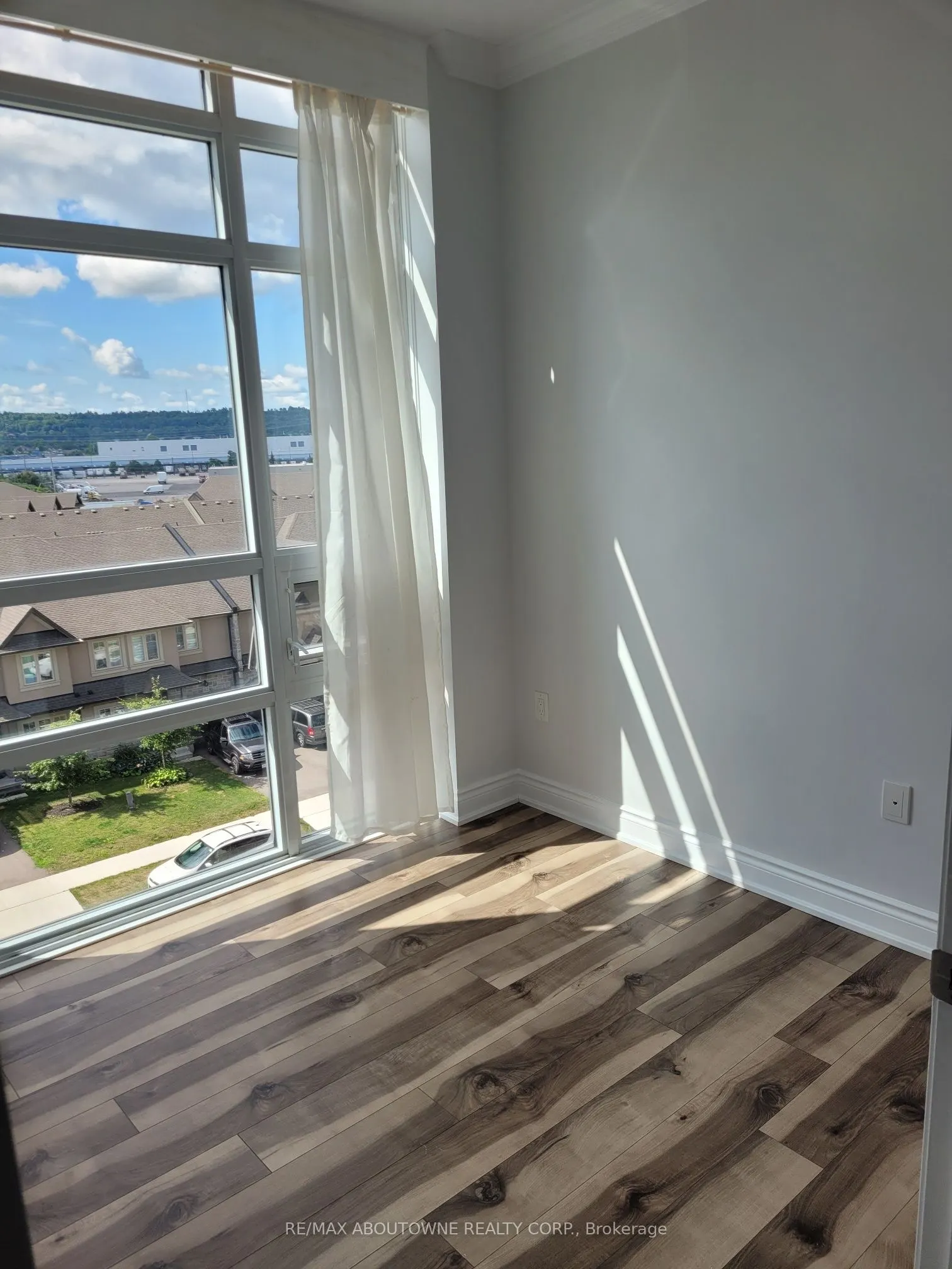 101 Shoreview Place, #510