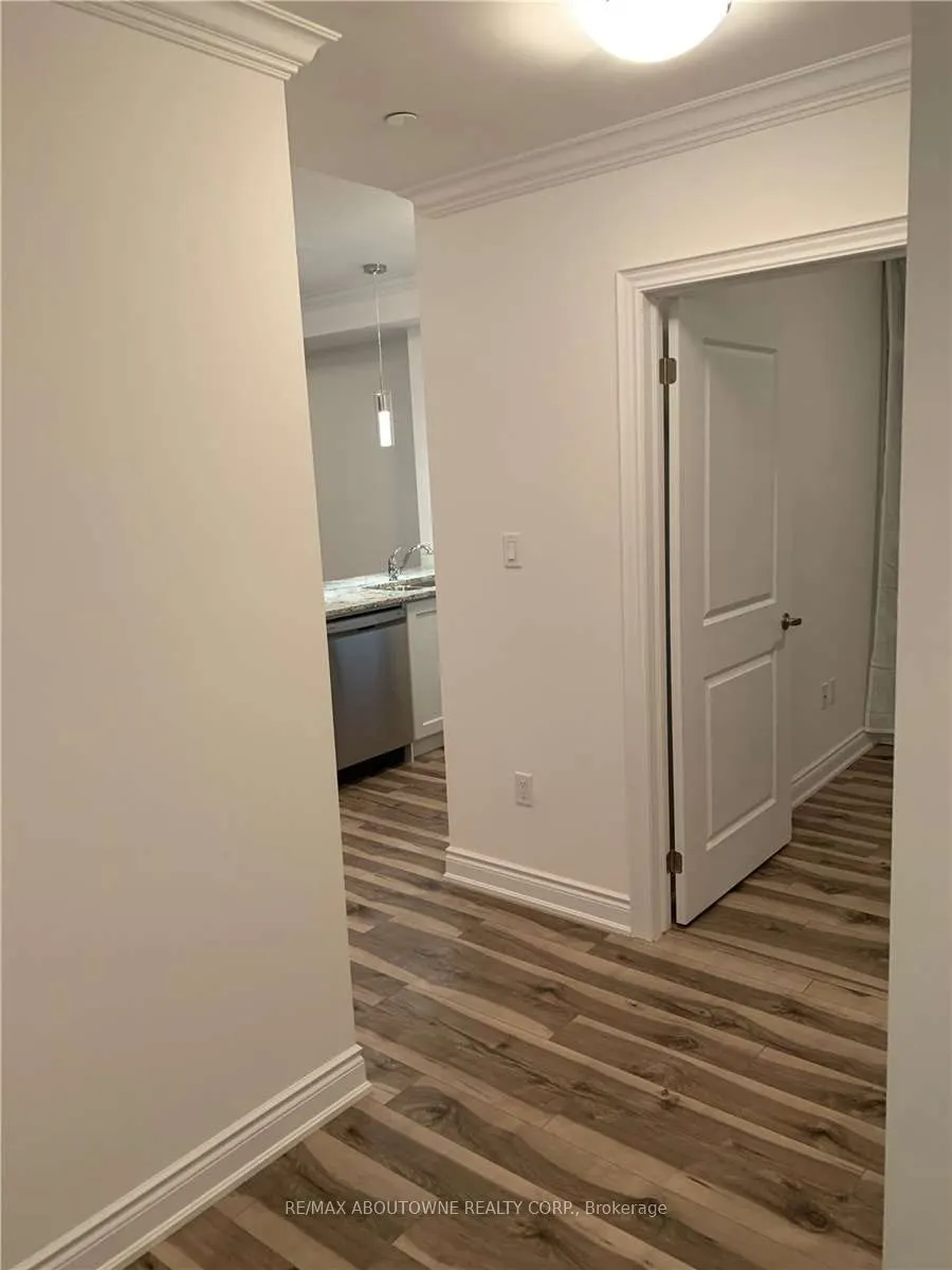 101 Shoreview Place, #510