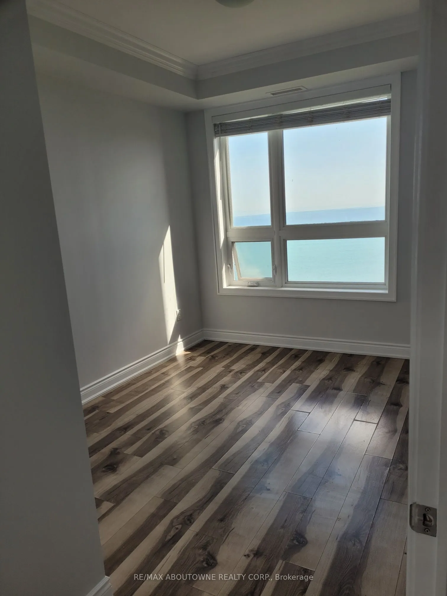 101 Shoreview Place, #510