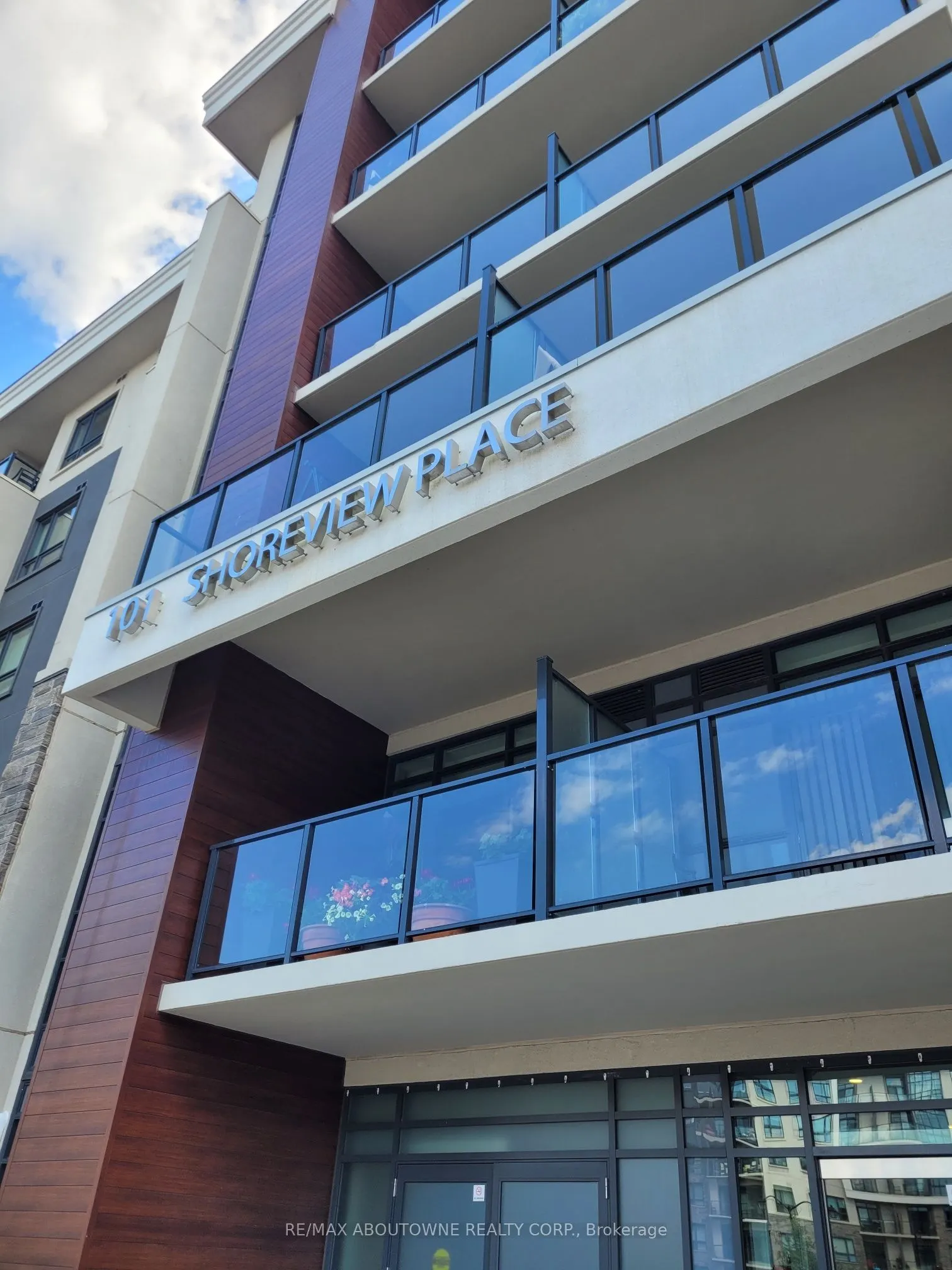 101 Shoreview Place, #510