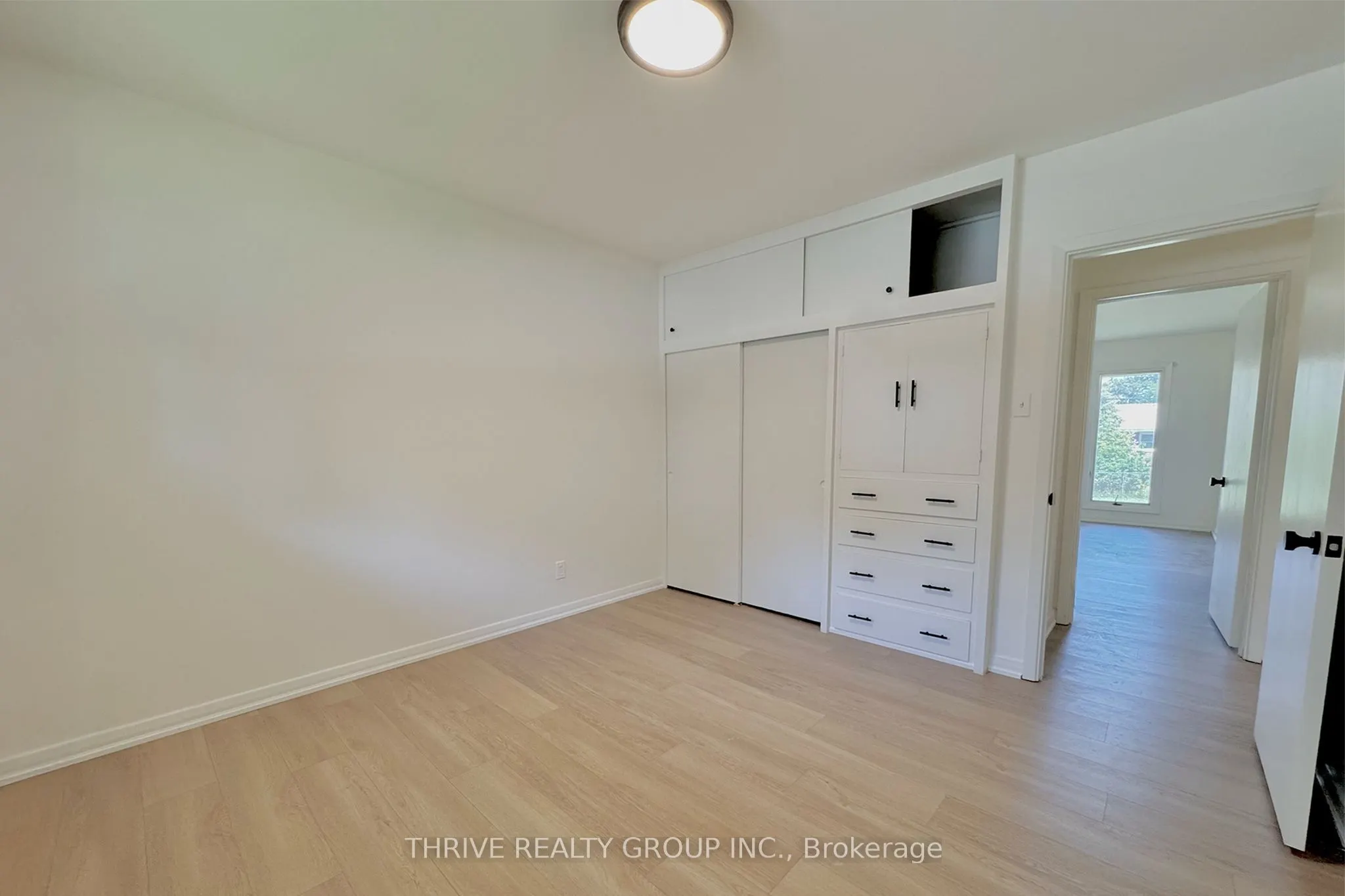 444 Ridgewood Crescent, #Upper