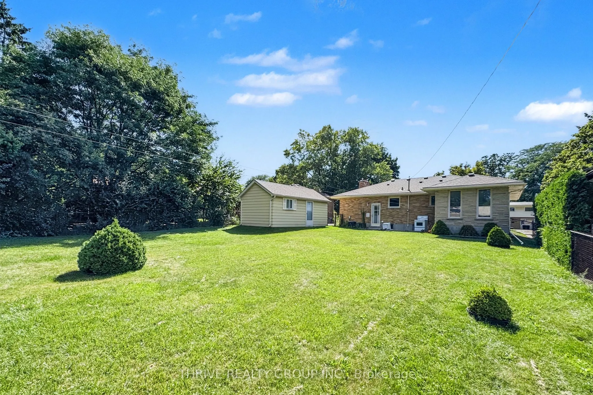 444 Ridgewood Crescent, #Upper