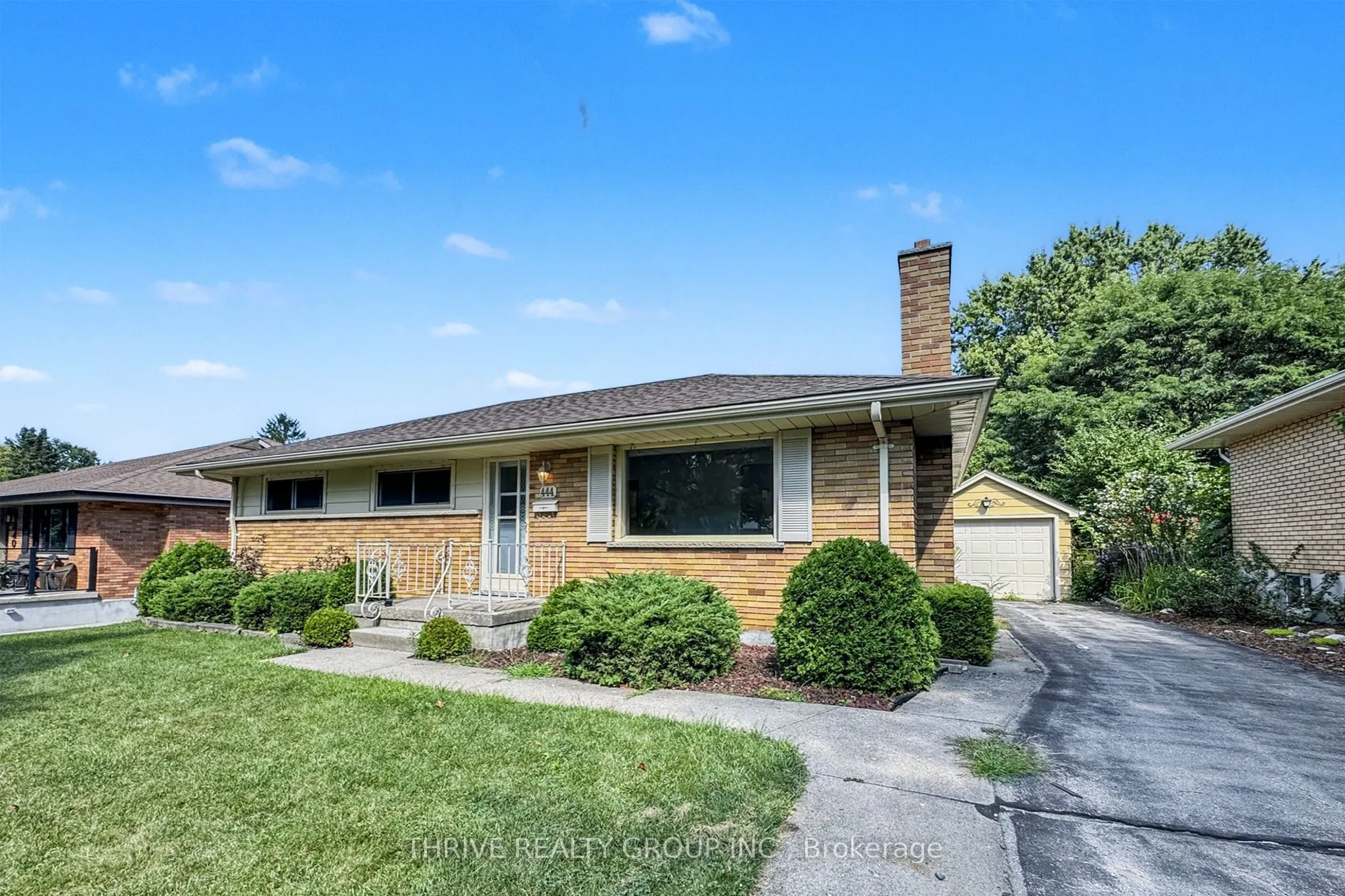 444 Ridgewood Crescent, #Upper