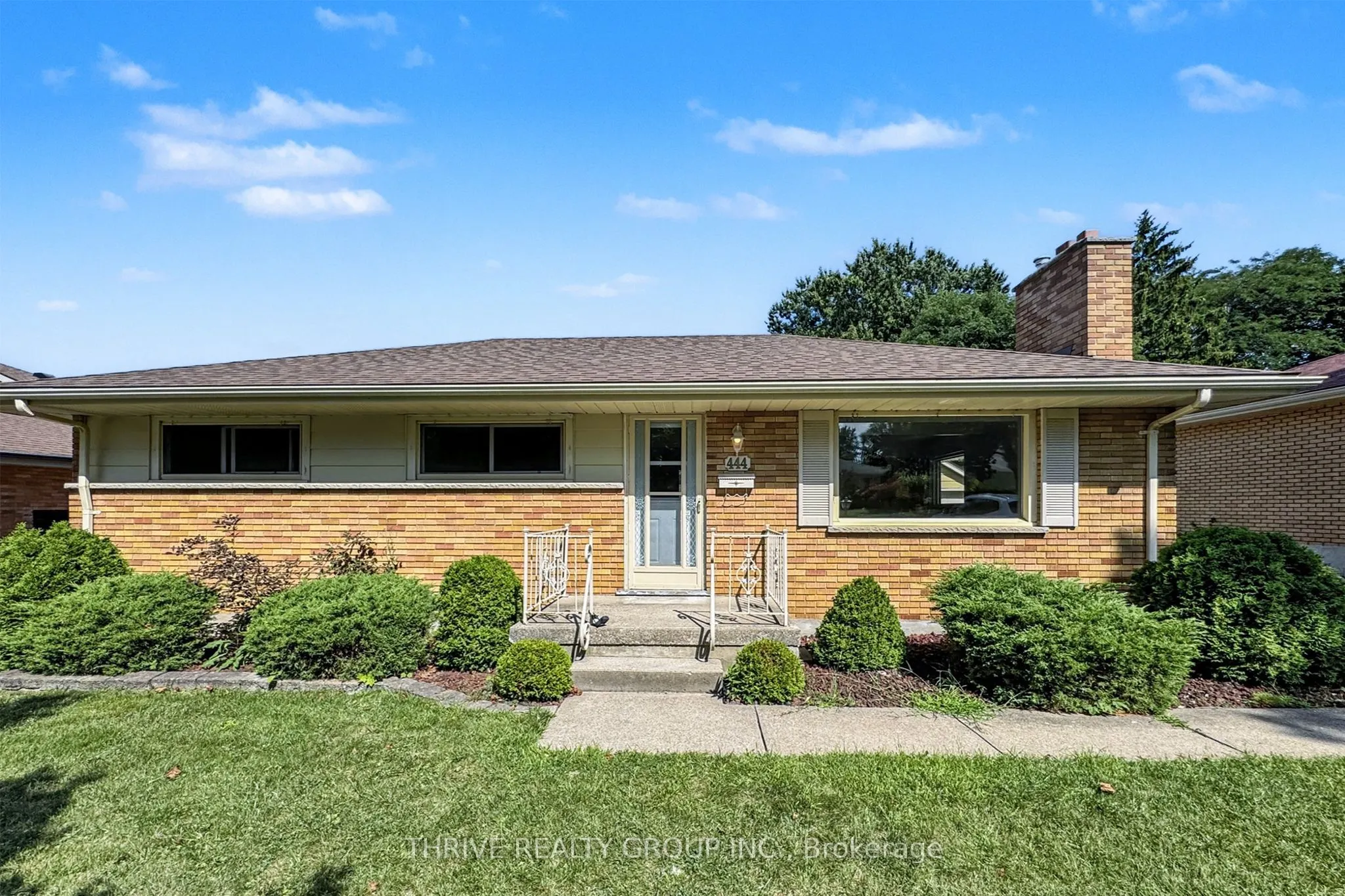 444 Ridgewood Crescent, #Upper