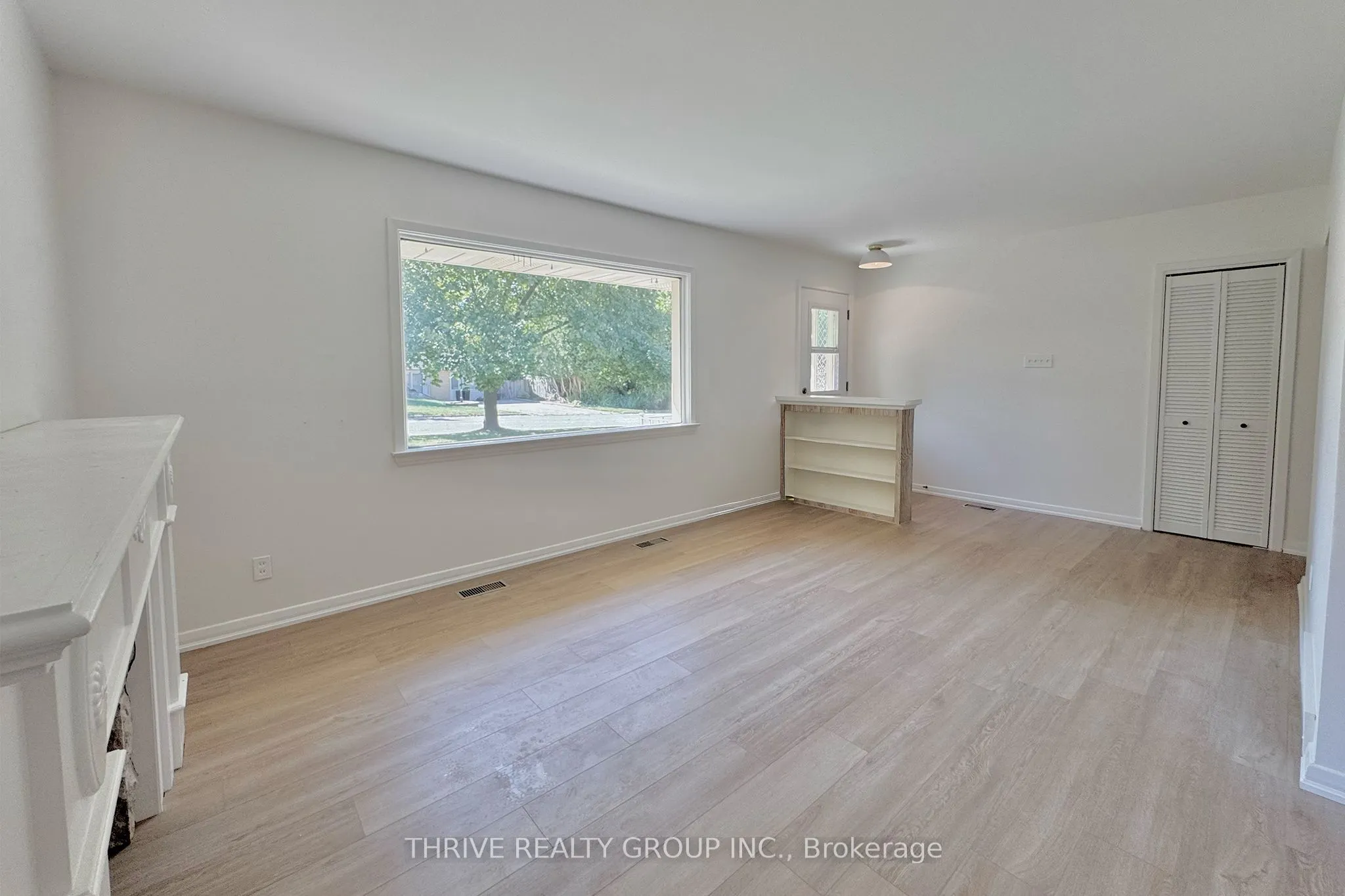 444 Ridgewood Crescent, #Upper