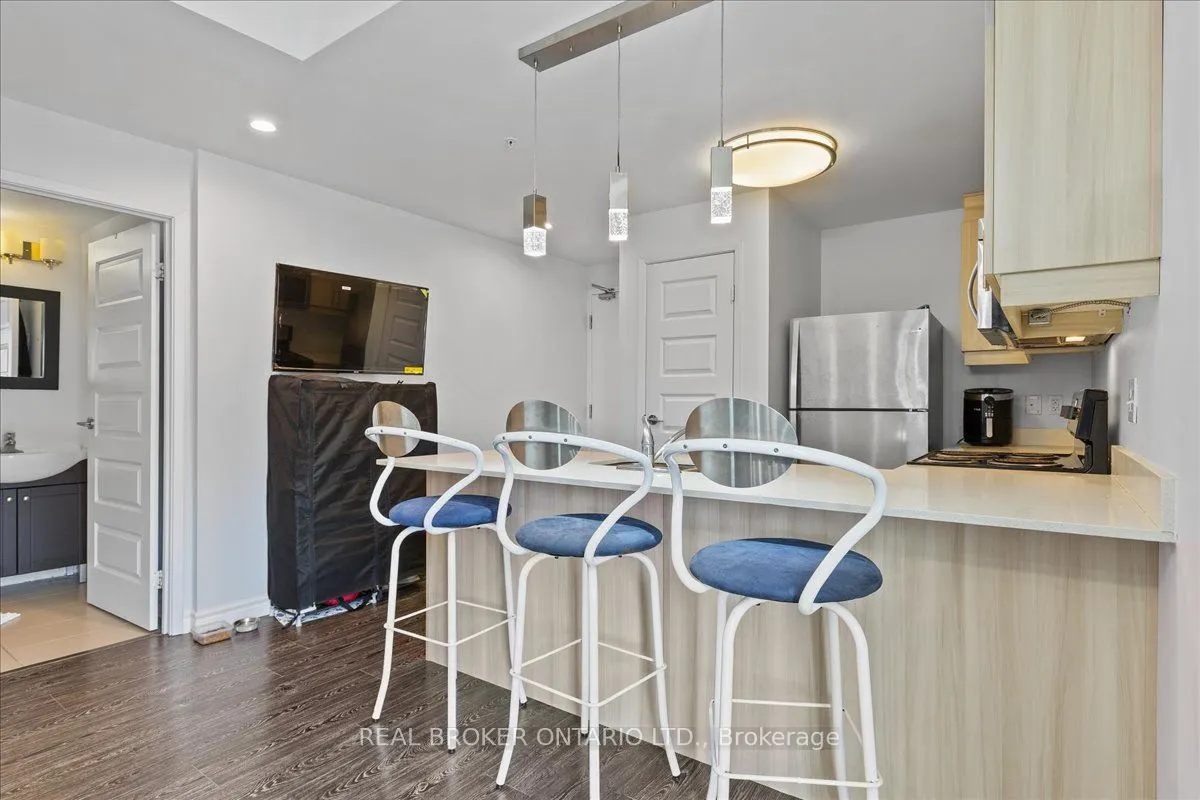 158 King Street N, #1105