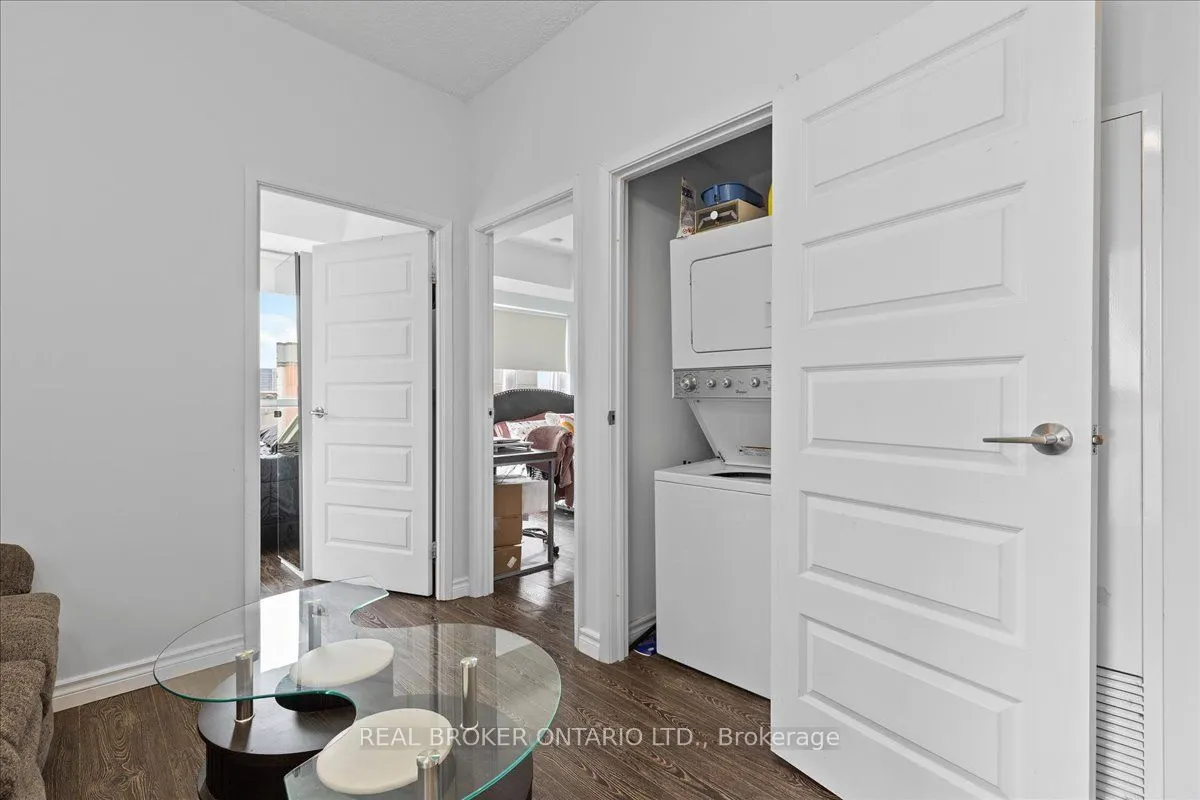 158 King Street N, #1105