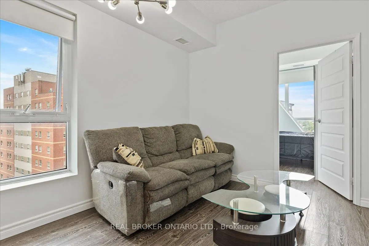 158 King Street N, #1105