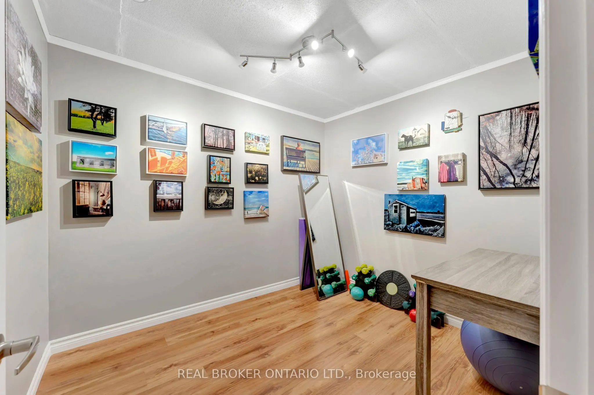 146 Oxford Street W