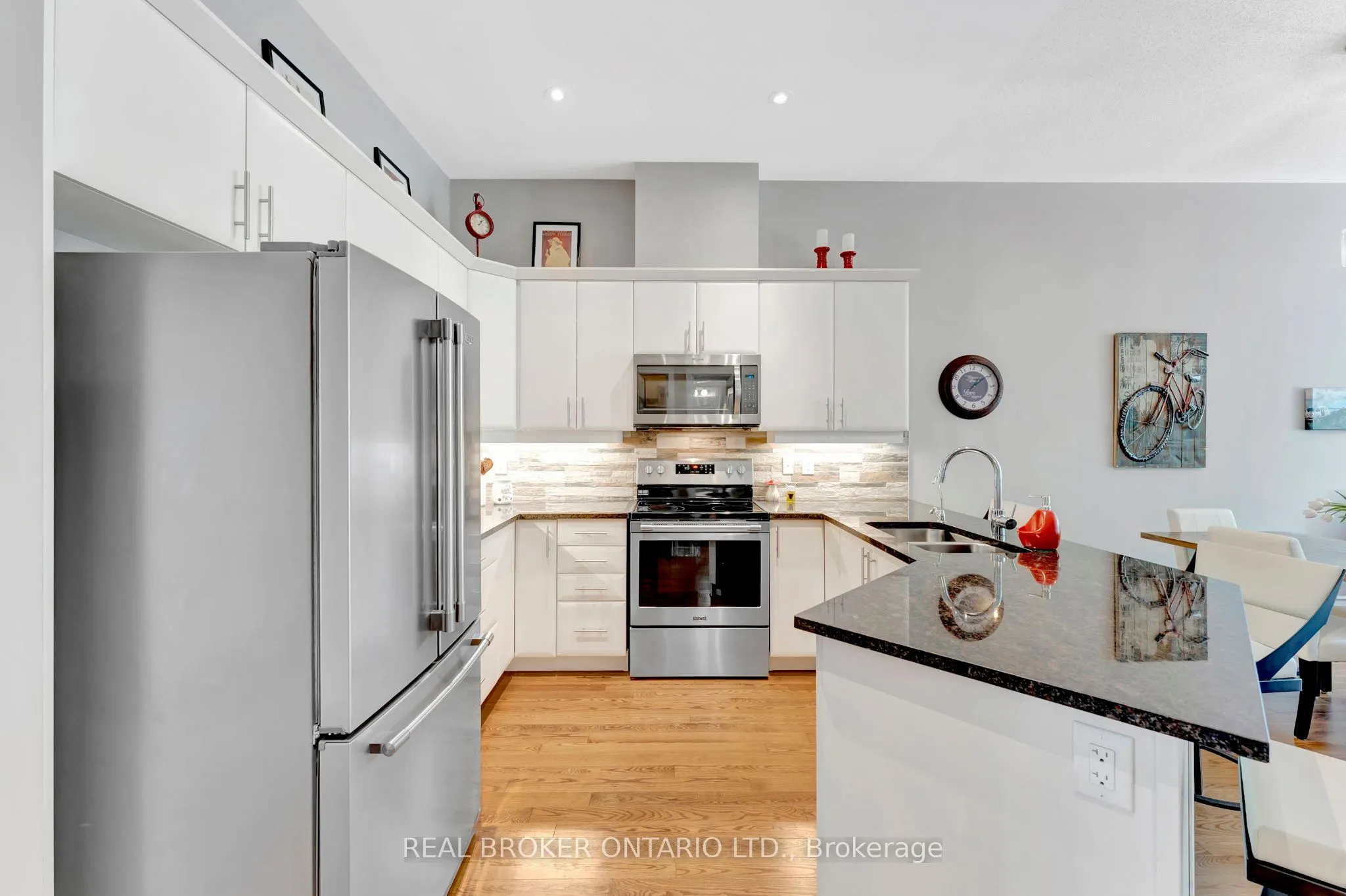 146 Oxford Street W