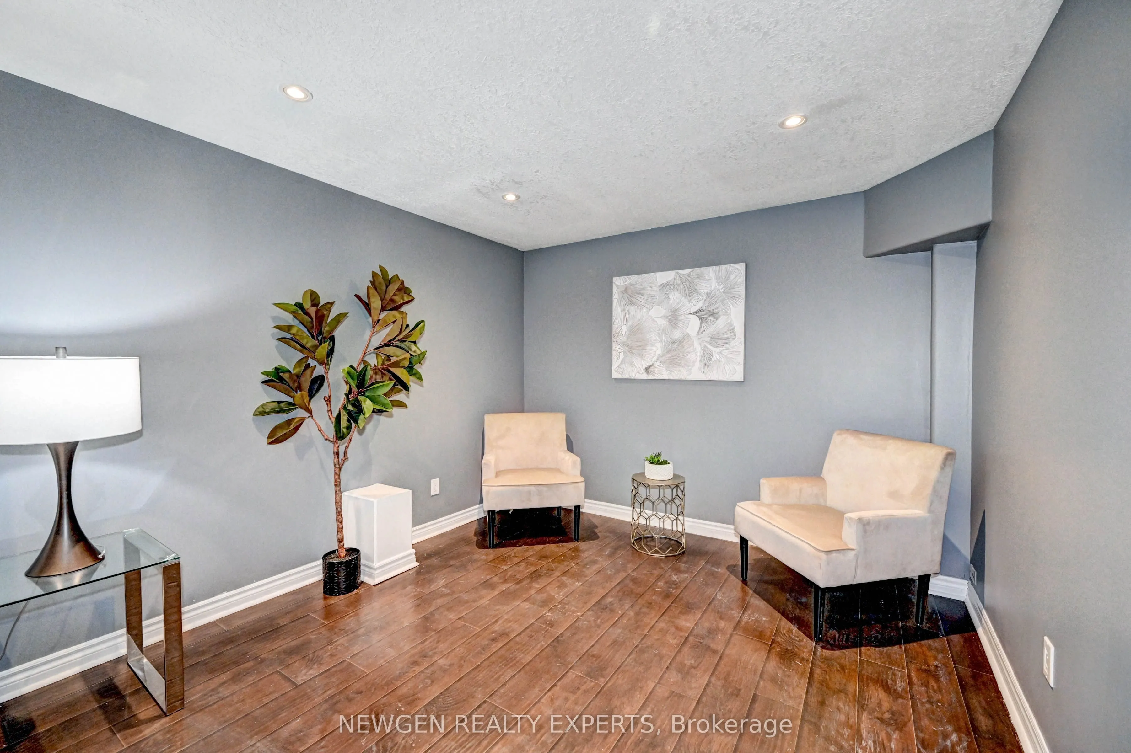 573 Burnett Avenue