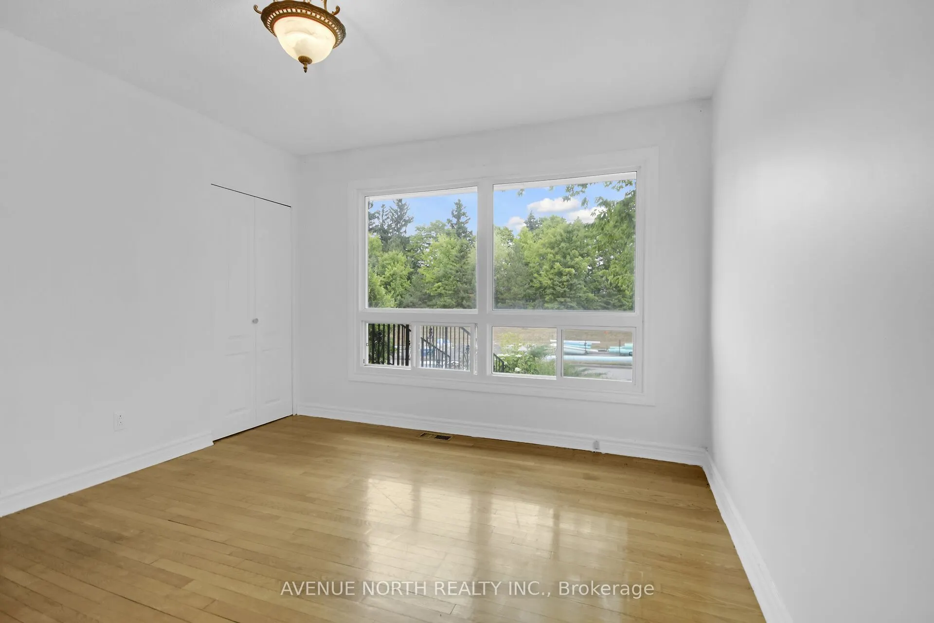 1254 Heron Road