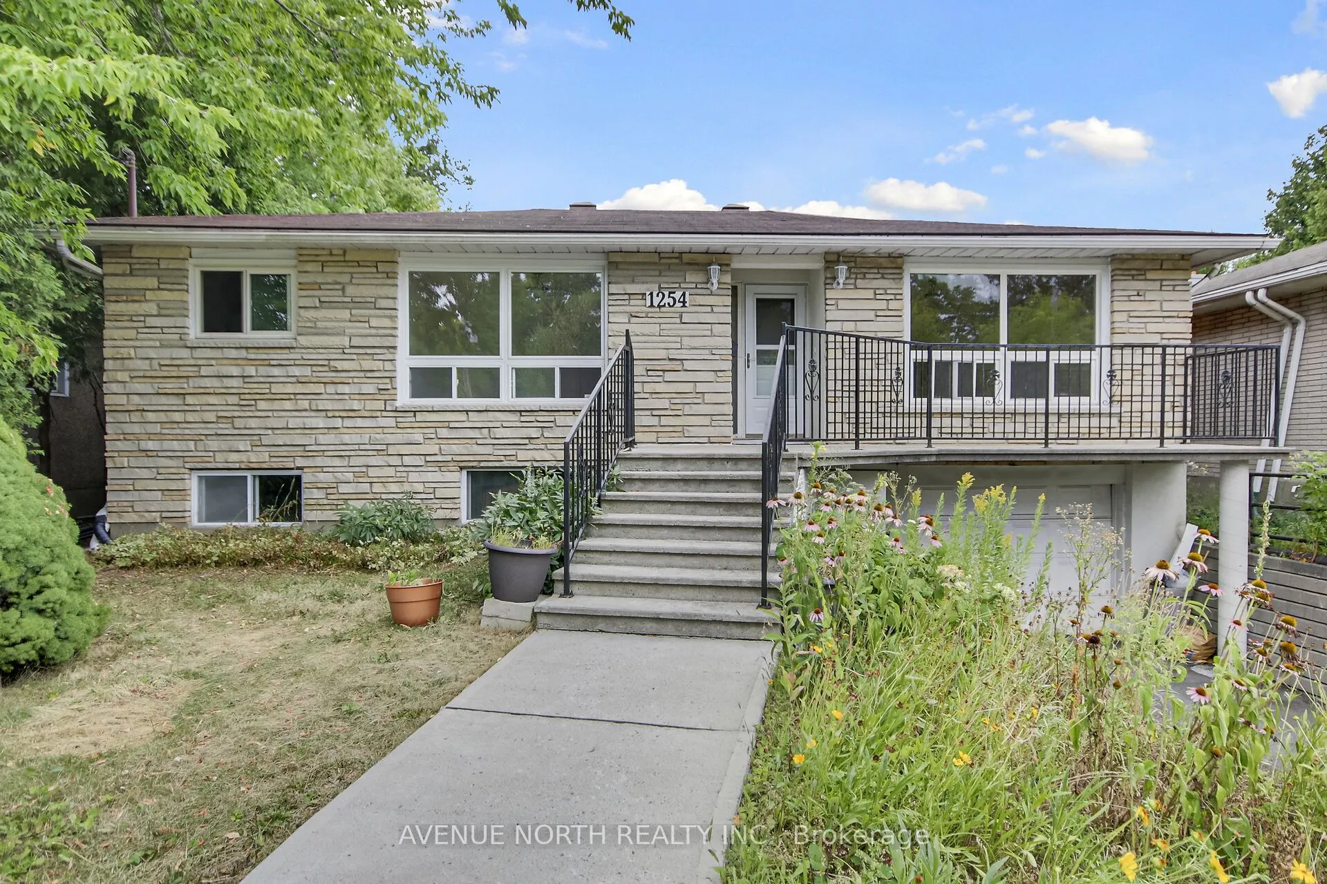 1254 Heron Road