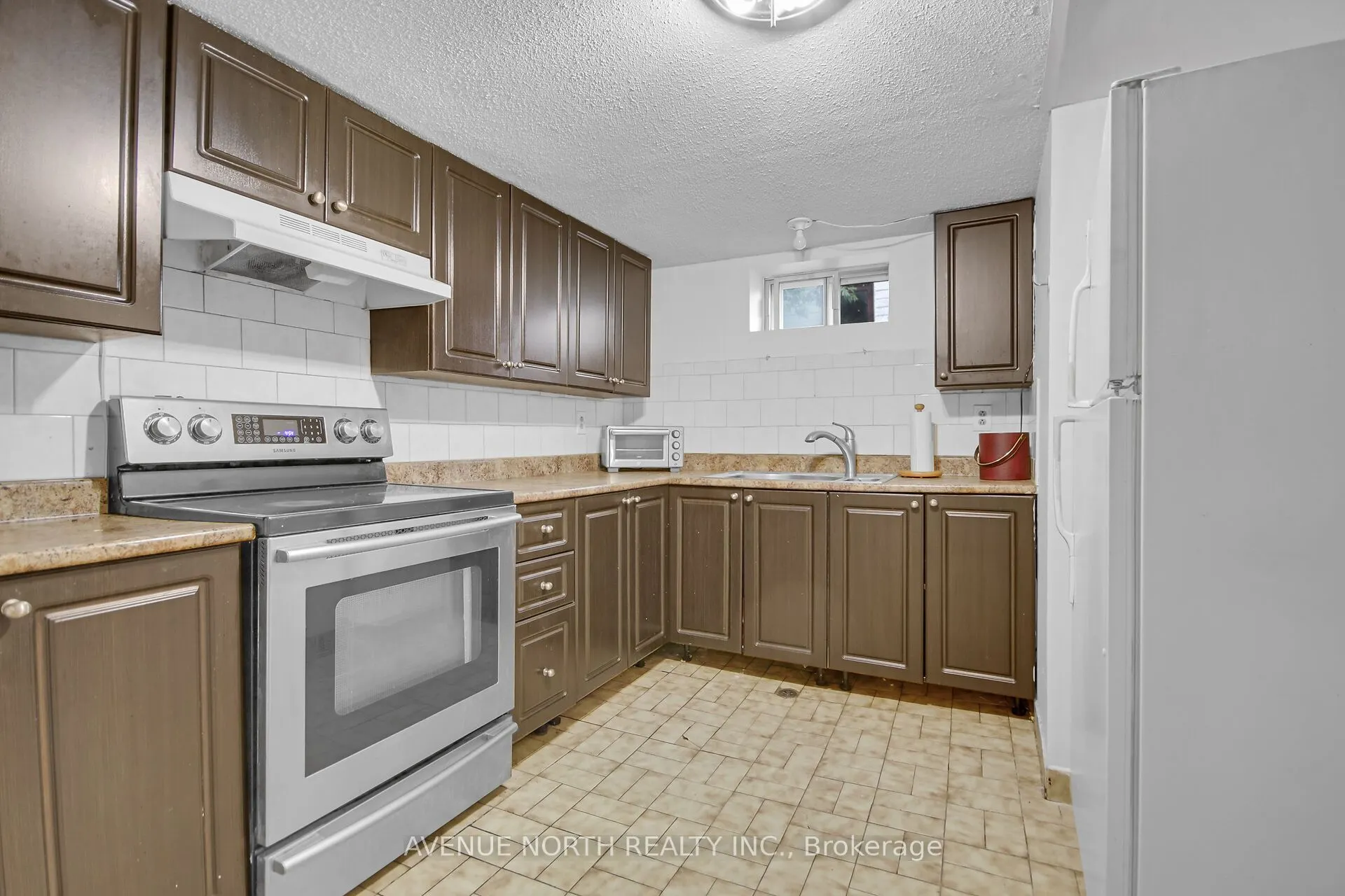 1254 Heron Road