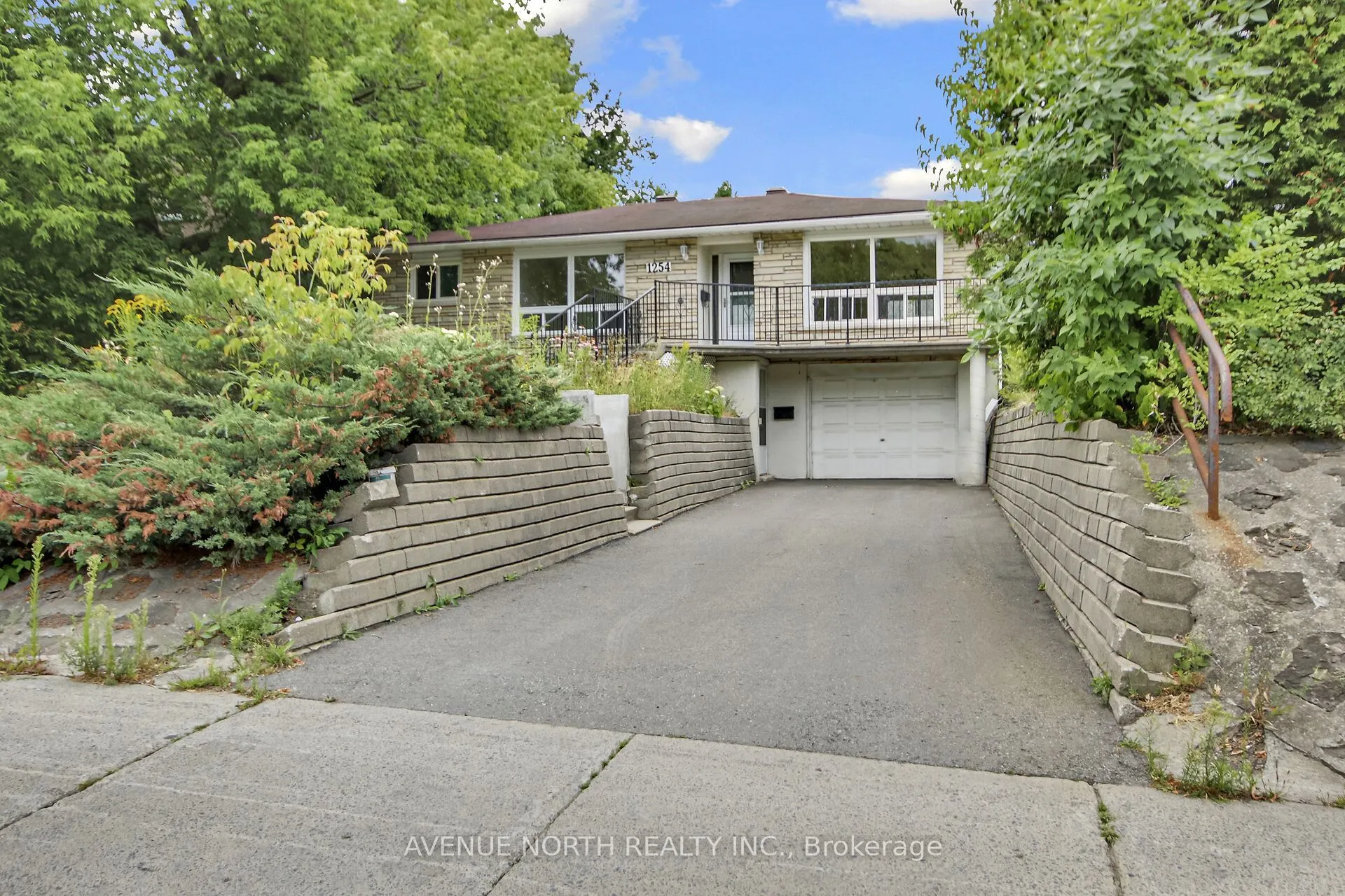 1254 Heron Road