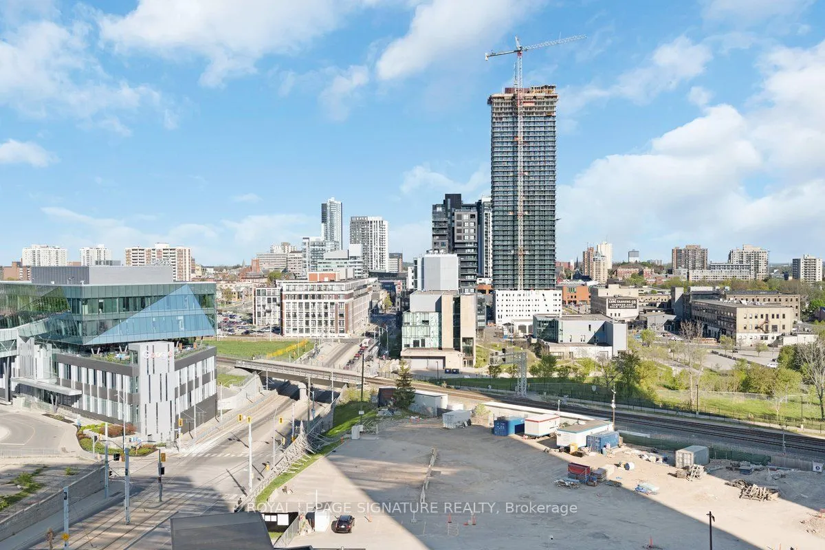 5 Wellington Street, #814