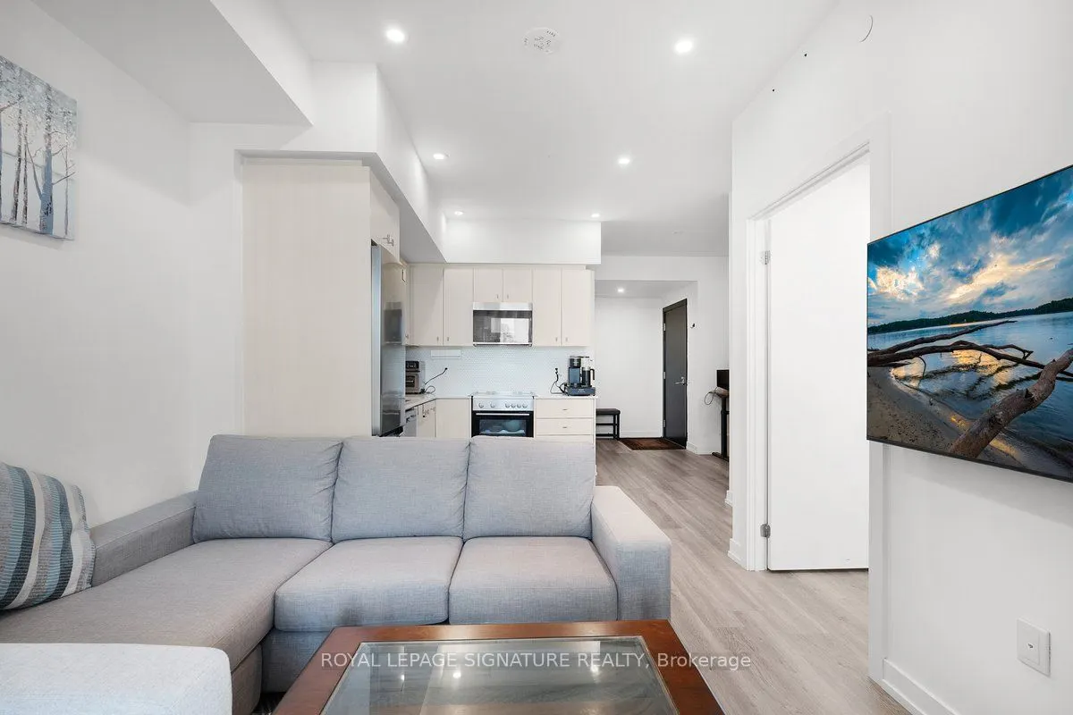 5 Wellington Street, #814