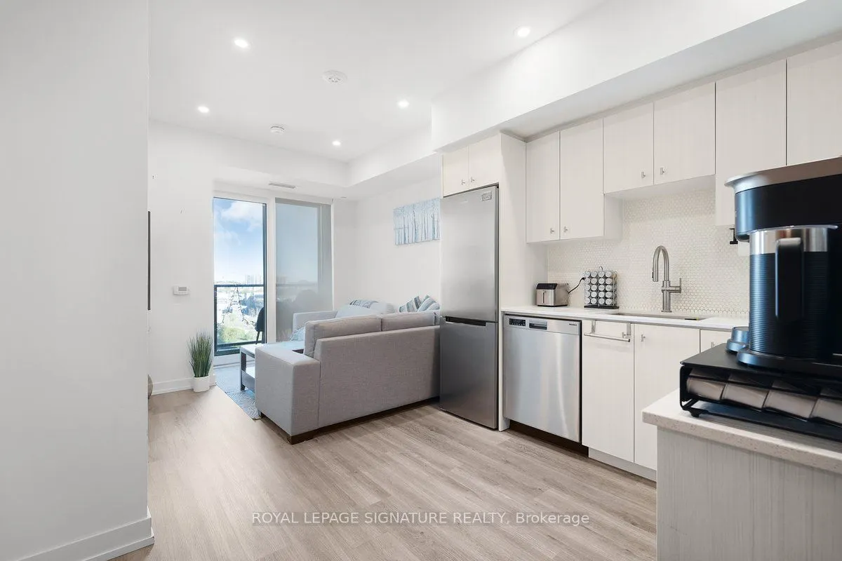 5 Wellington Street, #814