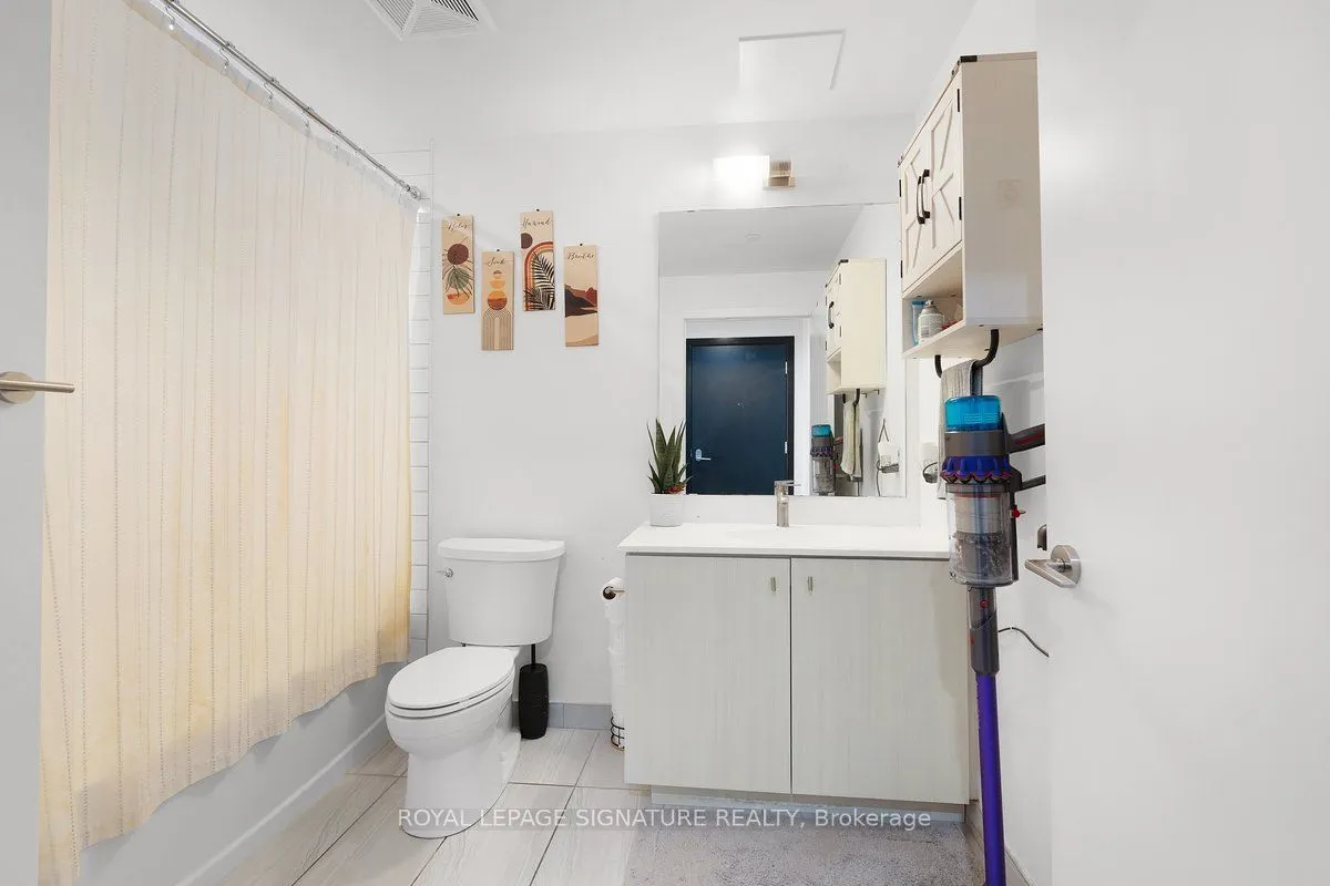 5 Wellington Street, #814