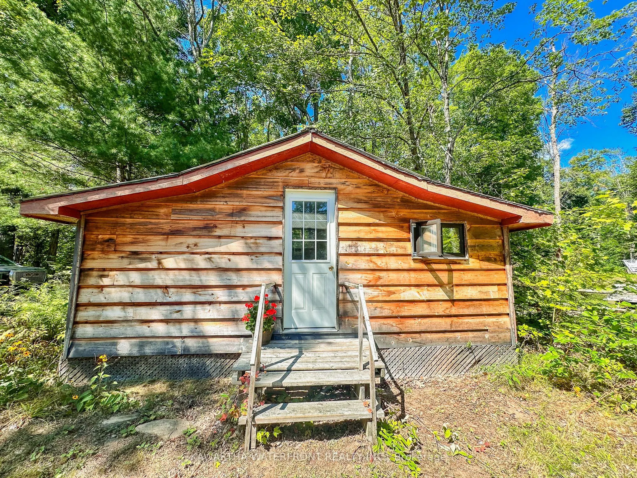 1025 Nystedt Lane