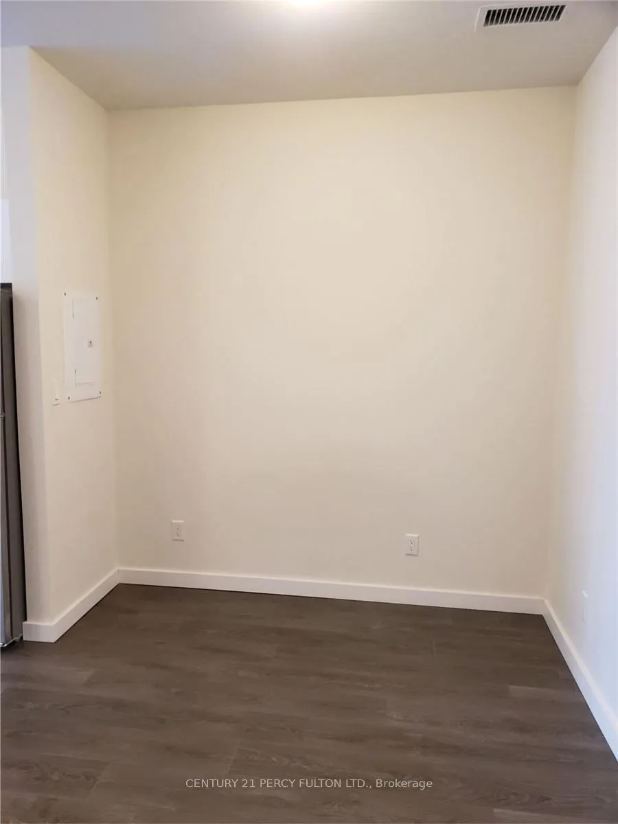 690 King Street W, #617
