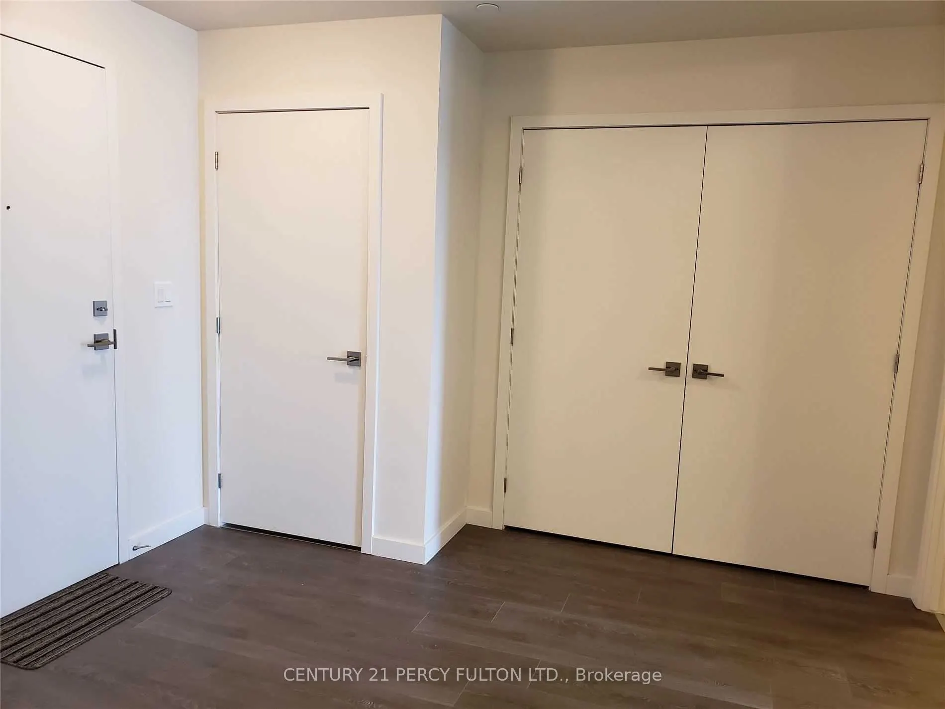 690 King Street W, #617