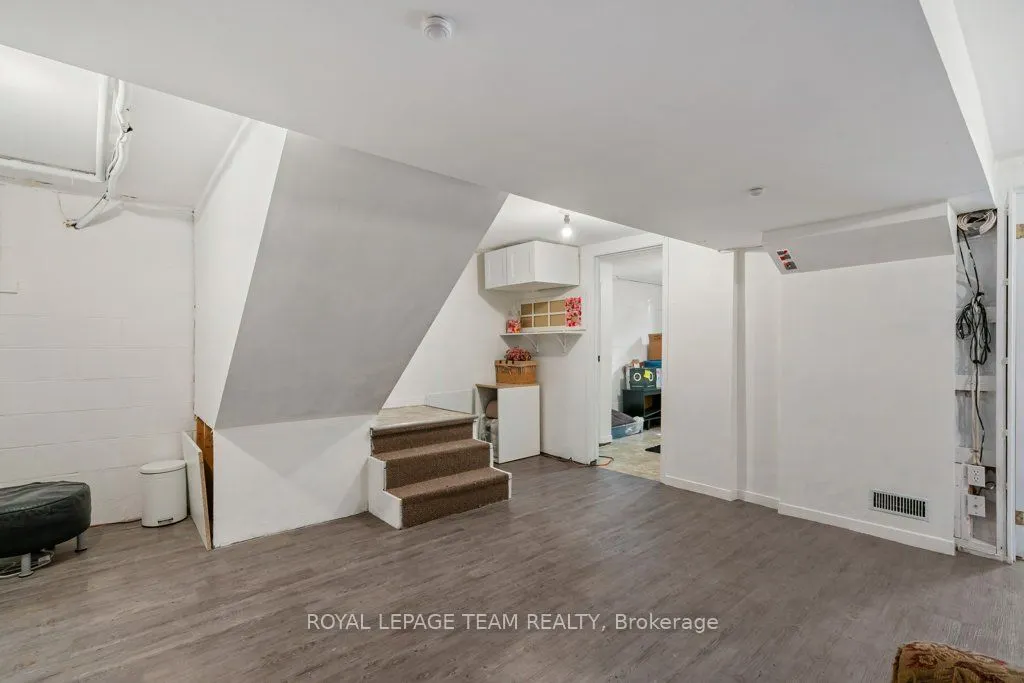 24 Beach Avenue