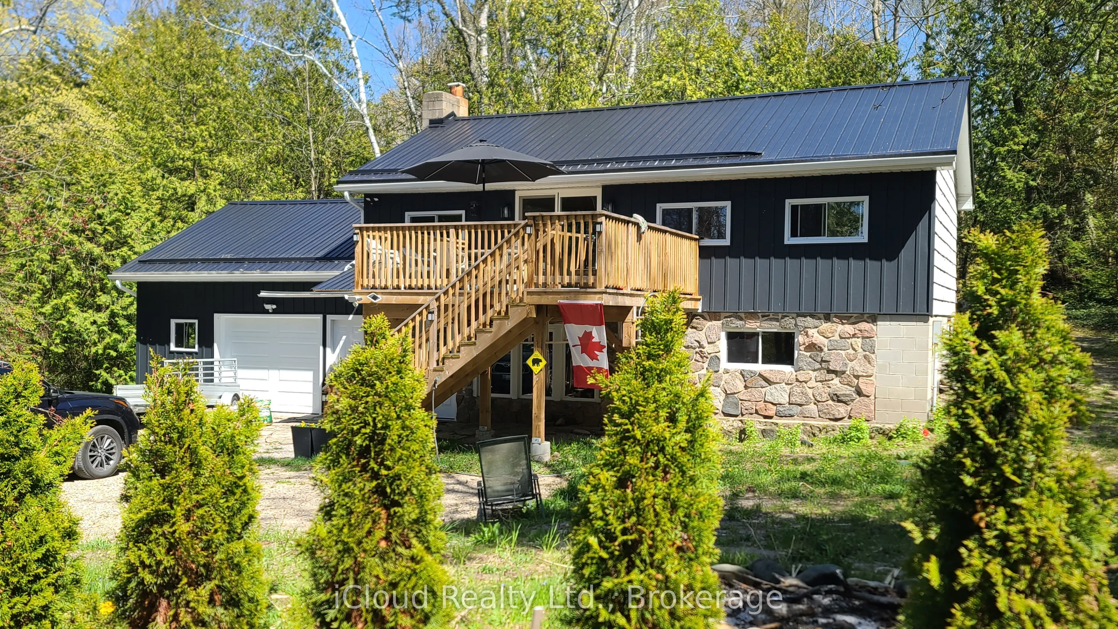44 RED CEDAR Drive S