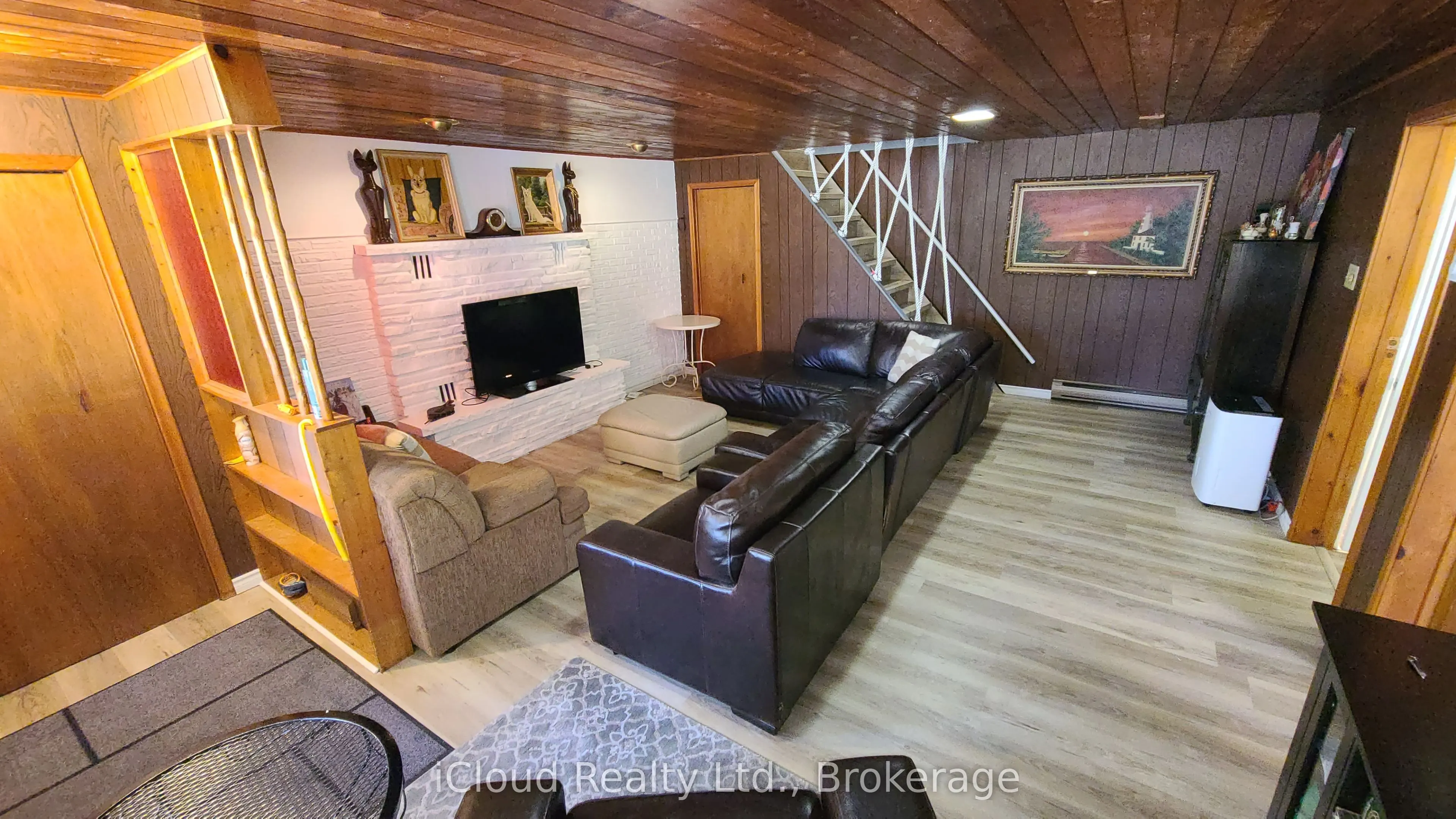 44 RED CEDAR Drive S