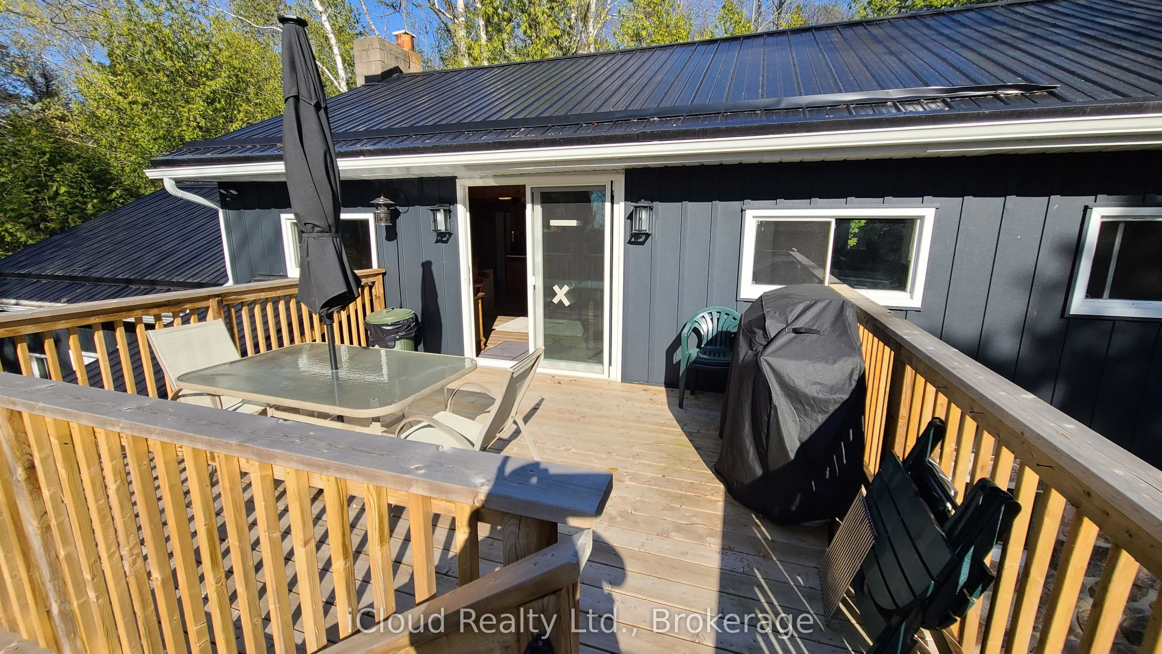 44 RED CEDAR Drive S