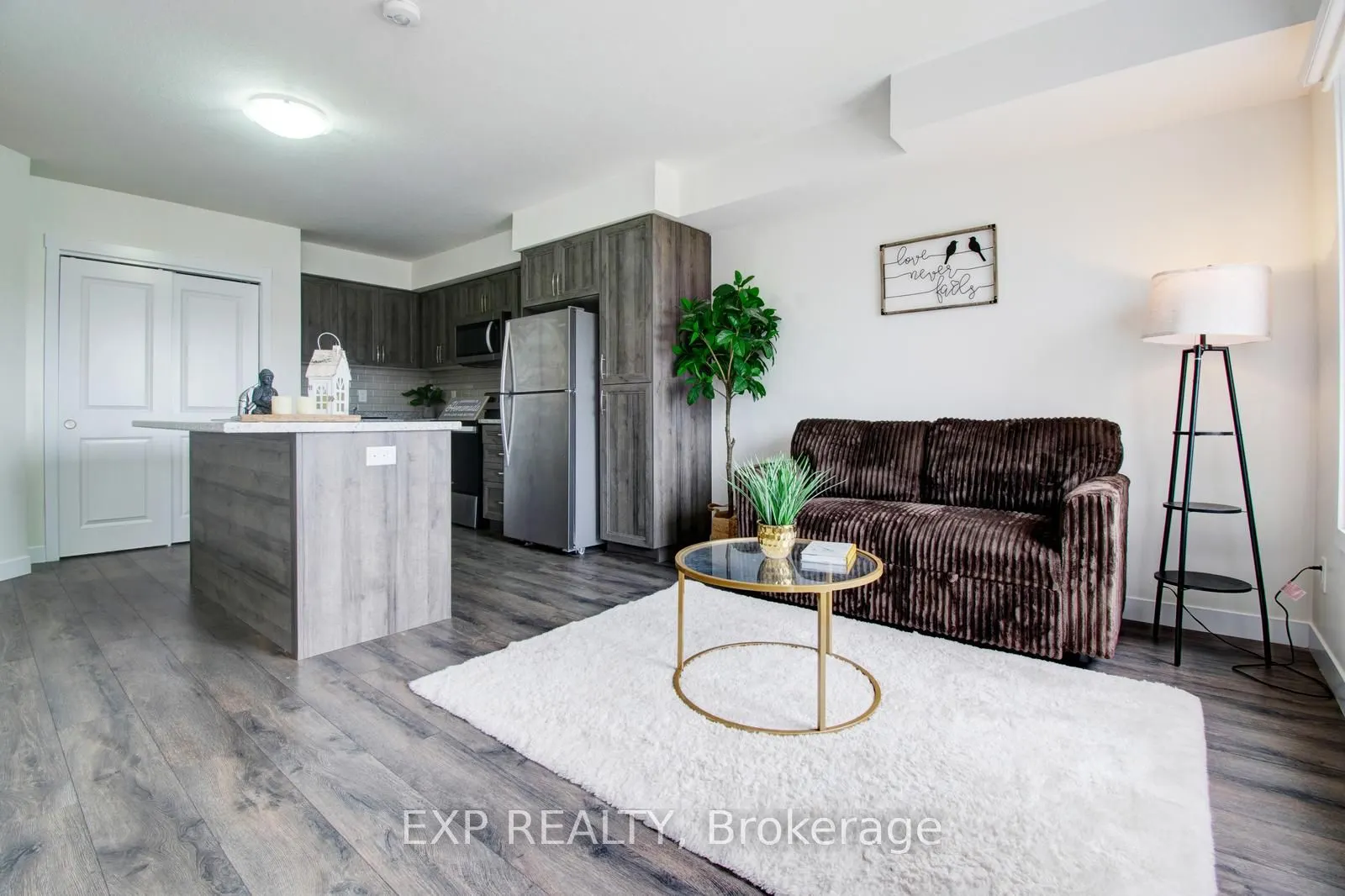 150 ROCHEFORT Street, #E