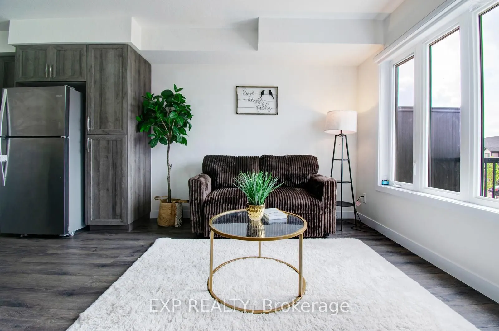 150 ROCHEFORT Street, #E