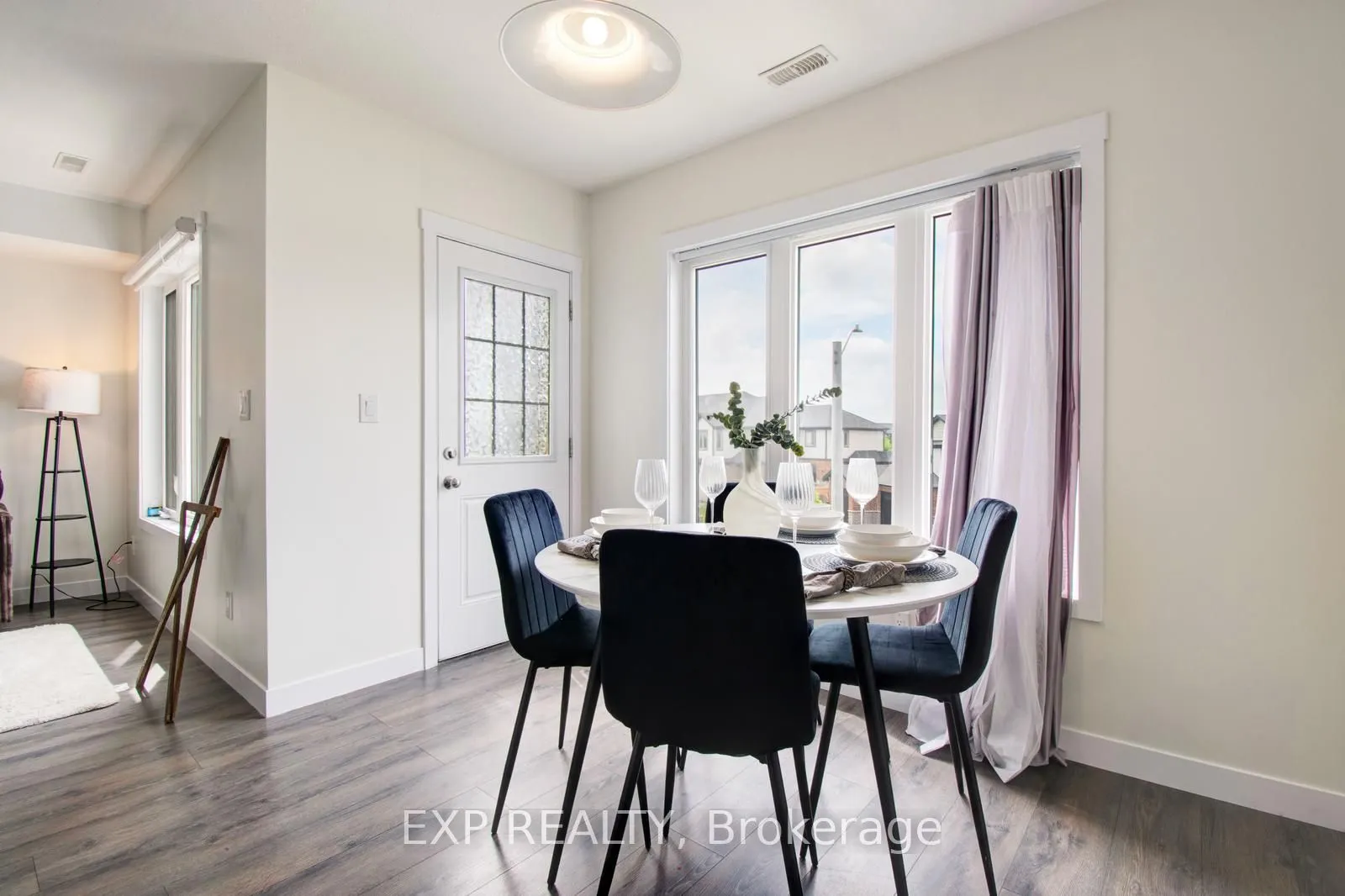 150 ROCHEFORT Street, #E